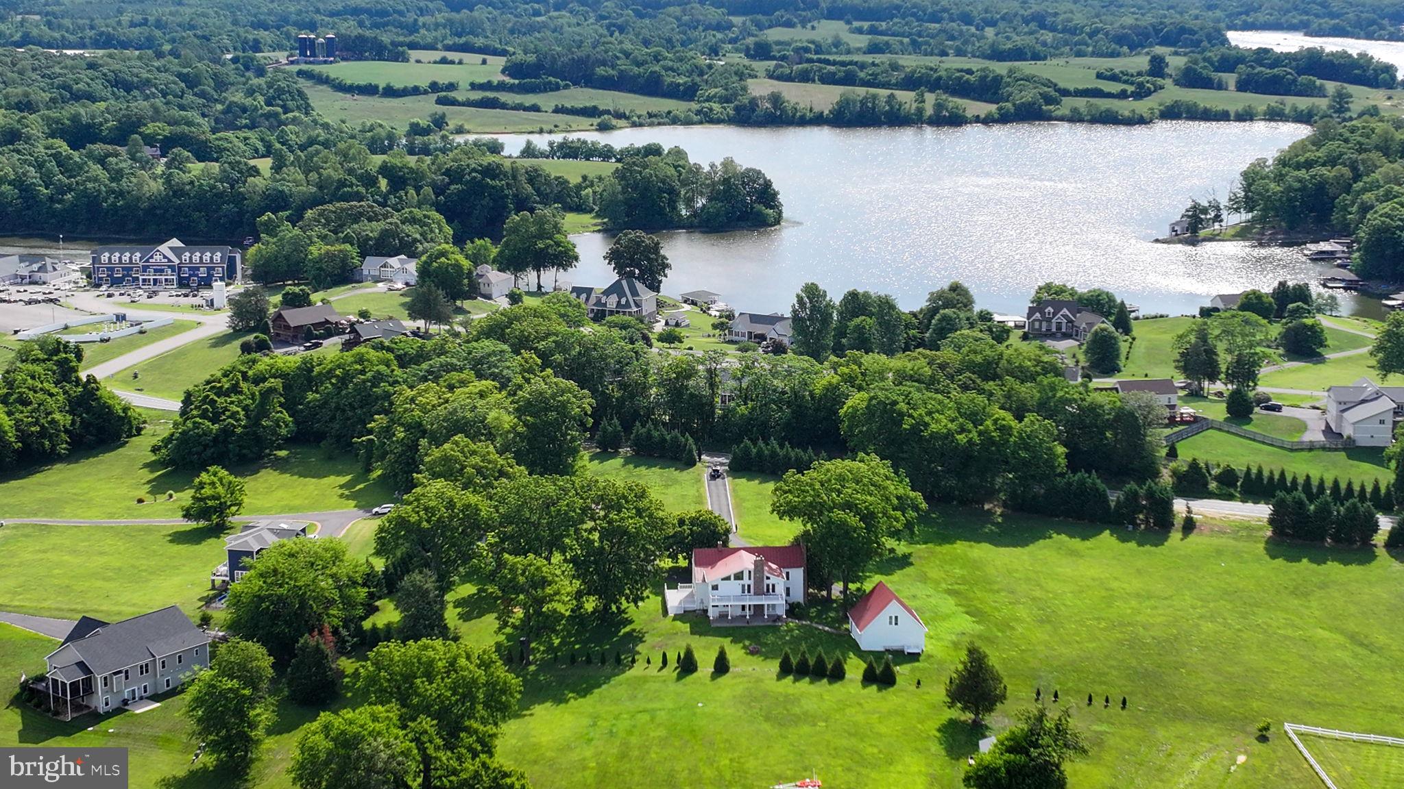 LONG VIEW SHORES - Residential