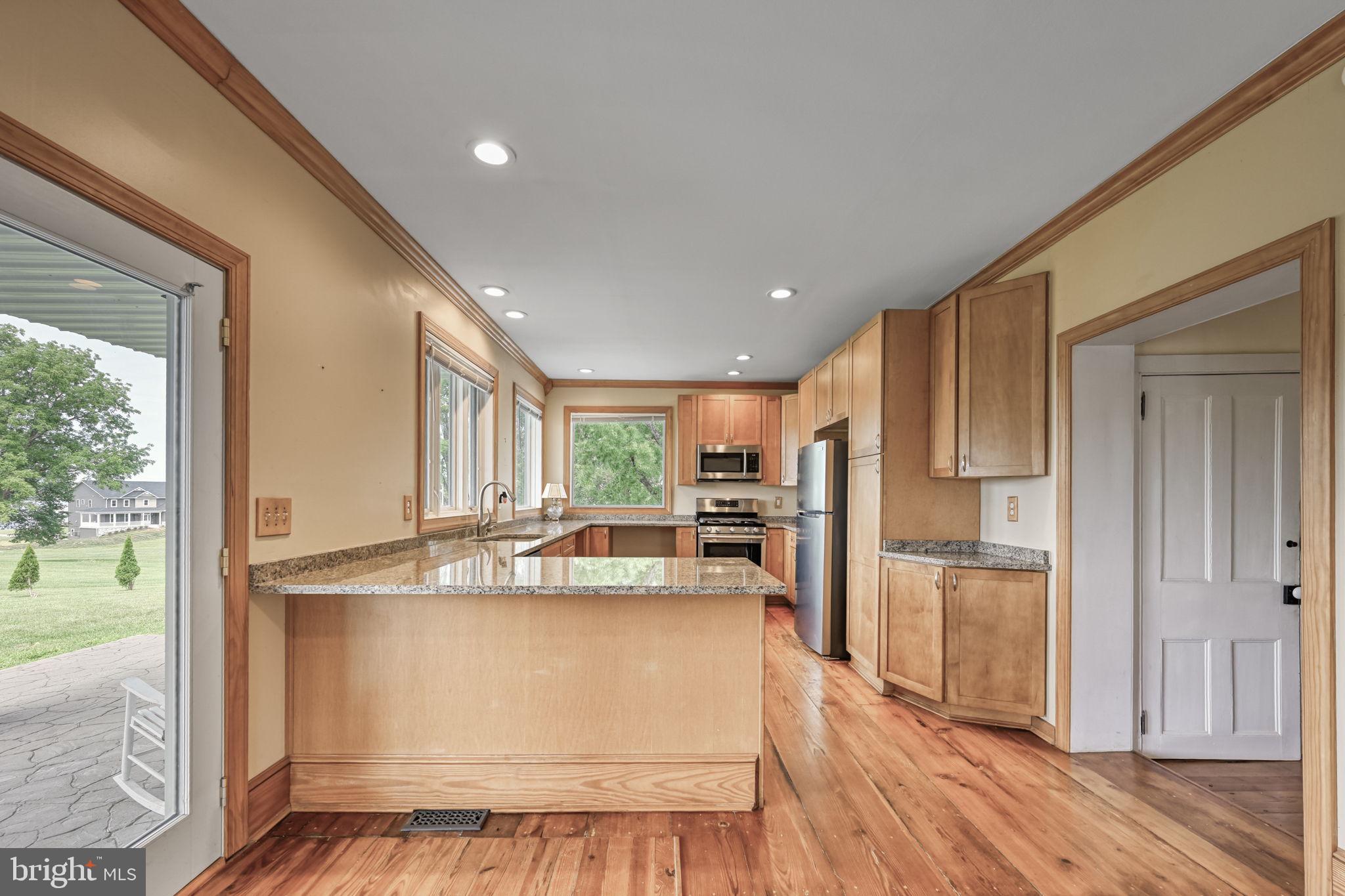 LONG VIEW SHORES - Residential