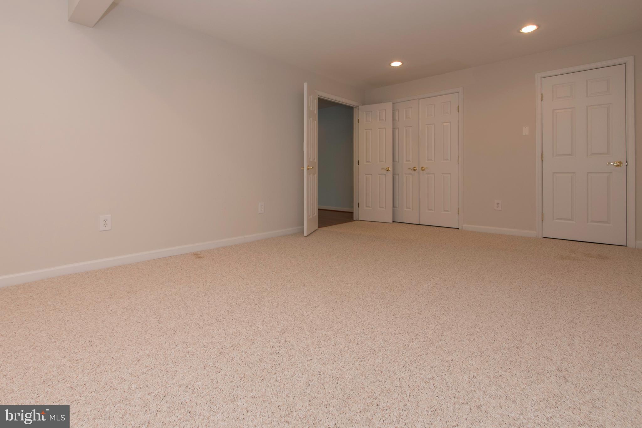 POTOMAC GLEN - Residential