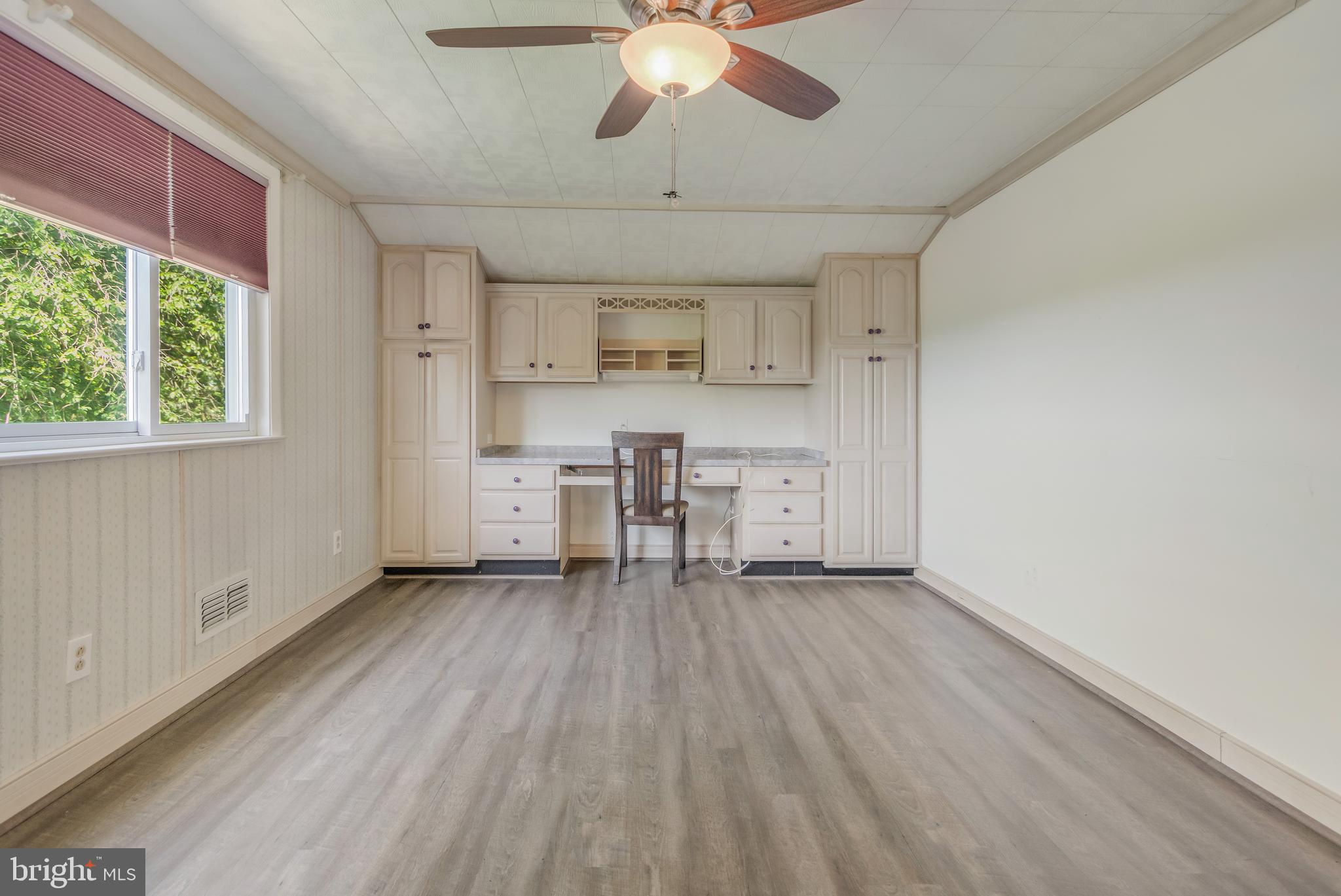 LINTHICUM HEIGHTS - Residential