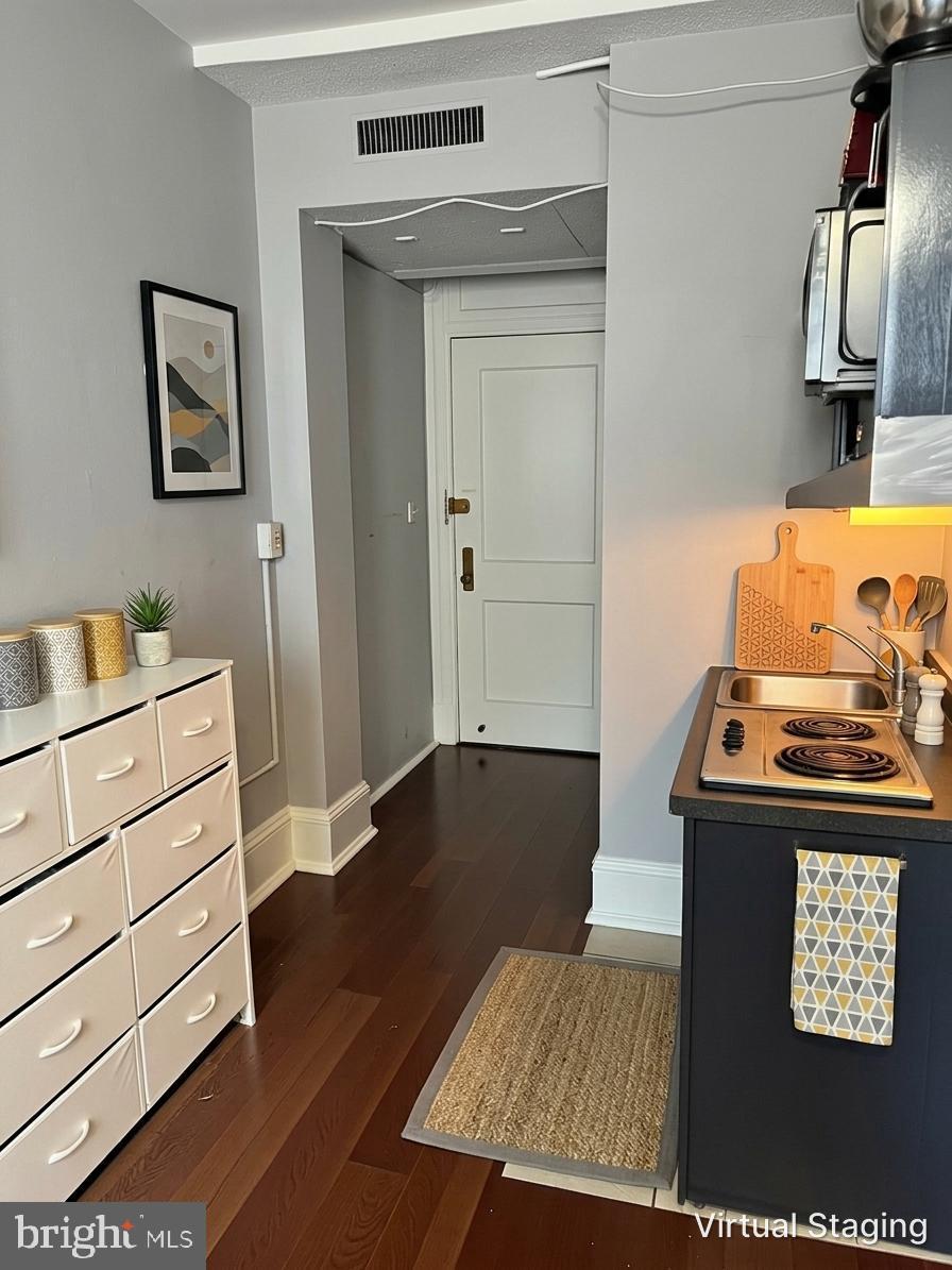 AVENUE OF THE ARTS - Residential