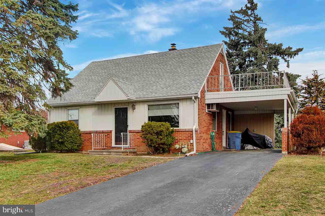 This delightful, well-maintained brick cape cod home offers cozy and efficient living with 3 bedrooms and a finished rec room/family room in the basement.  Enjoy summer evenings on the patio in this quiet and welcoming neighborhood within walking distance to the elementary and middle schools.  Perfect for the young family, come see your new home today!
