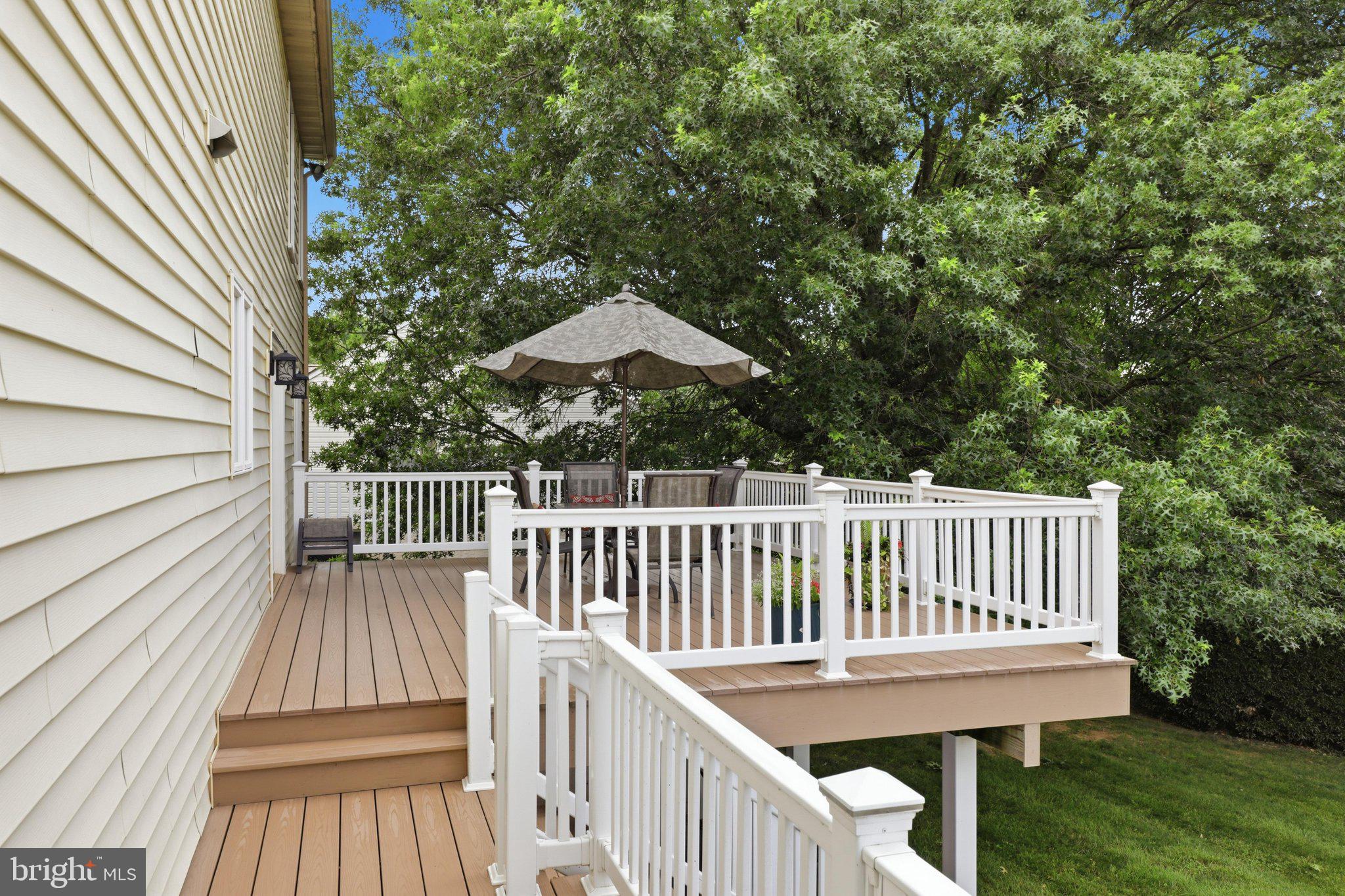 WOODS EDGE - Residential