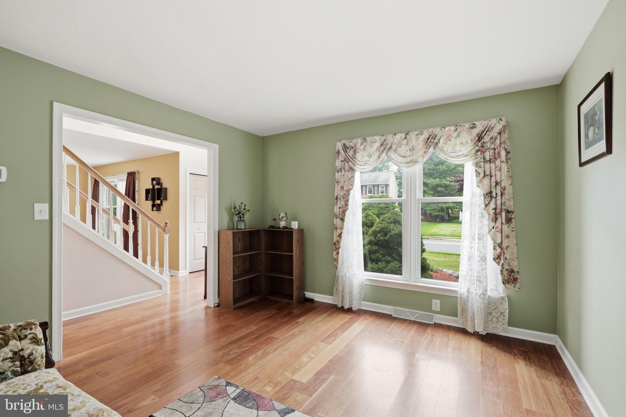 WOODS EDGE - Residential