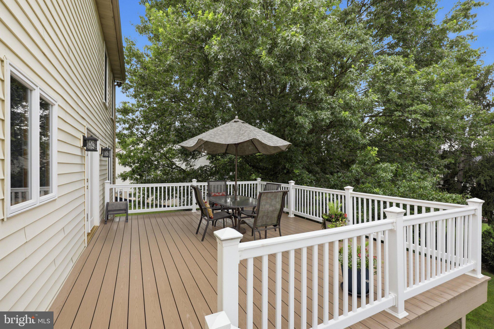 WOODS EDGE - Residential