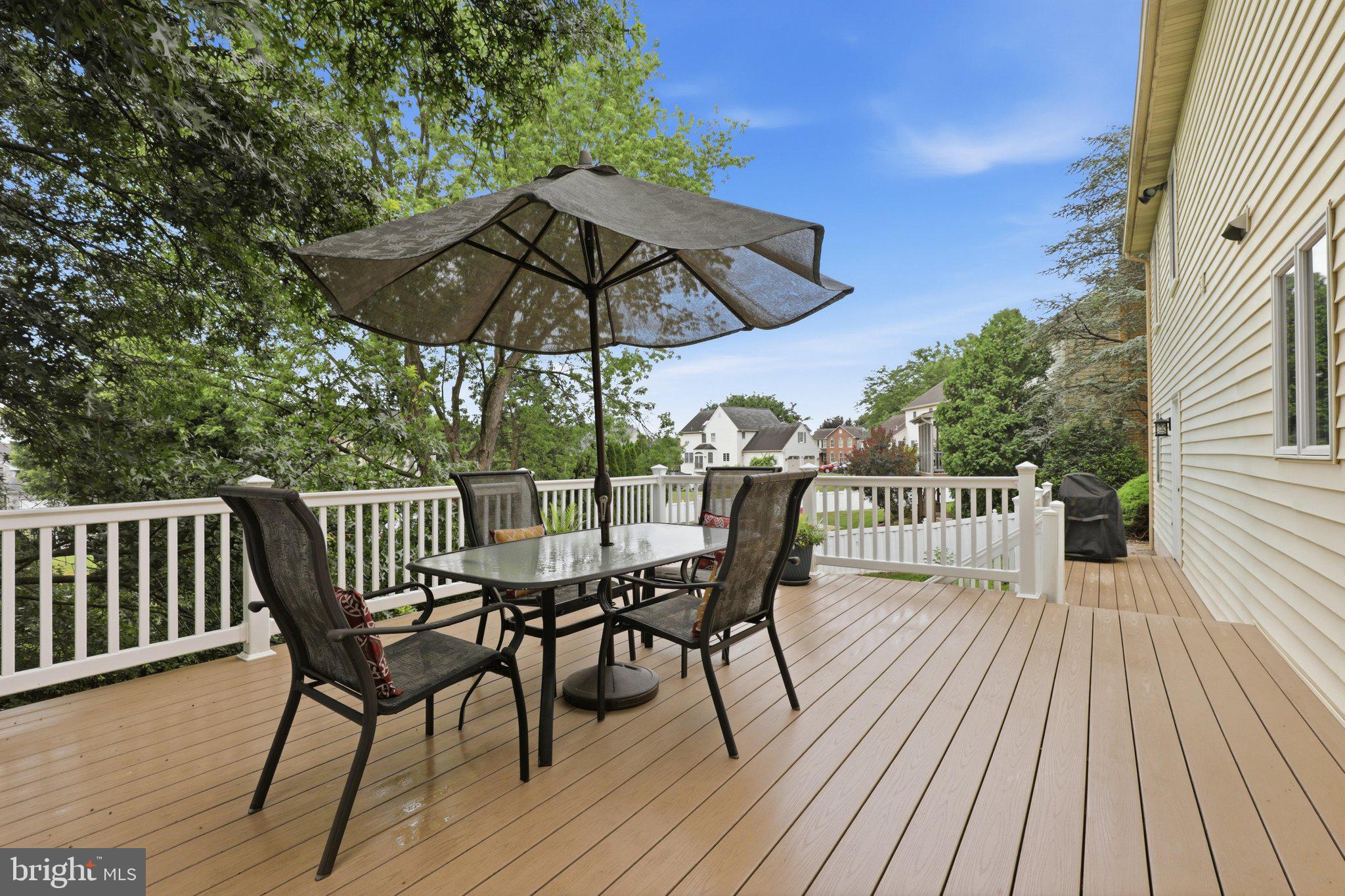 WOODS EDGE - Residential