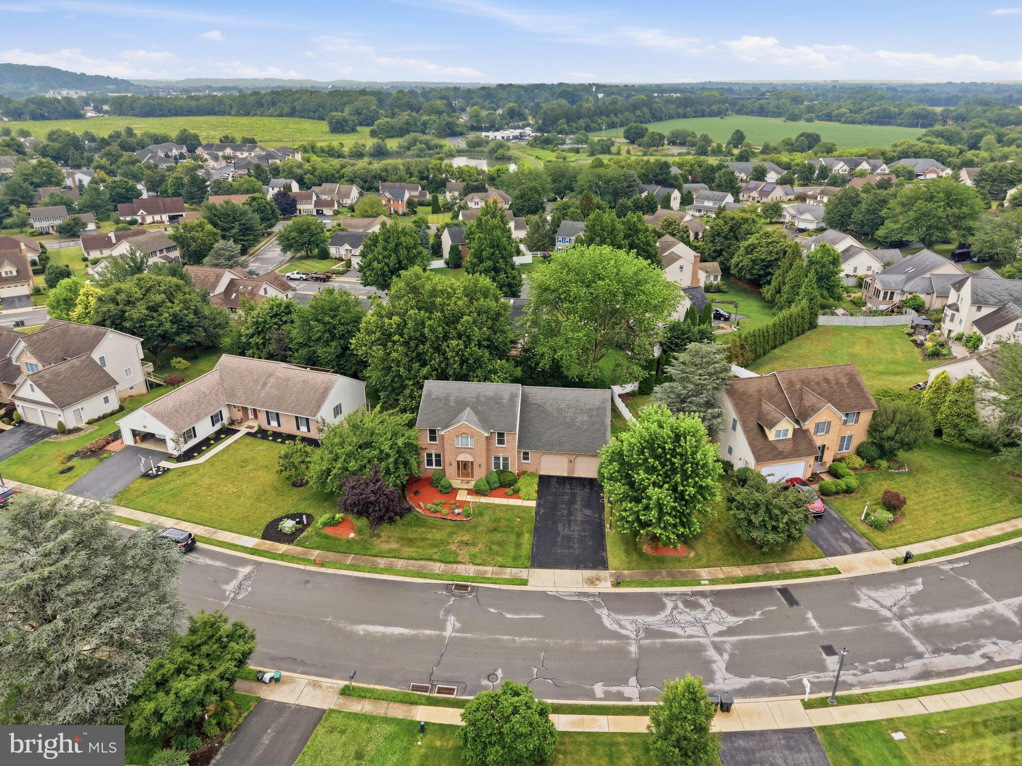 WOODS EDGE - Residential