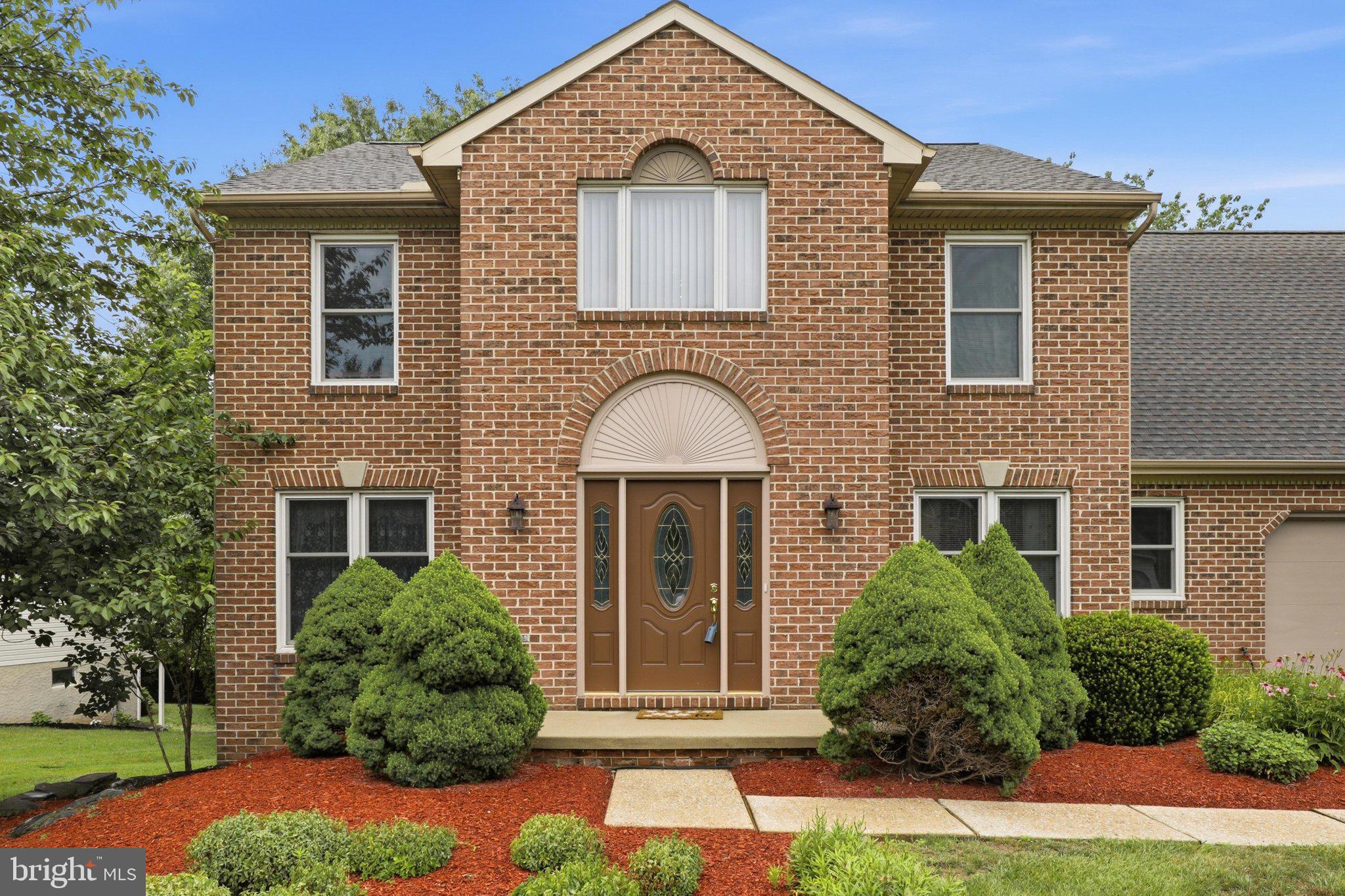 WOODS EDGE - Residential