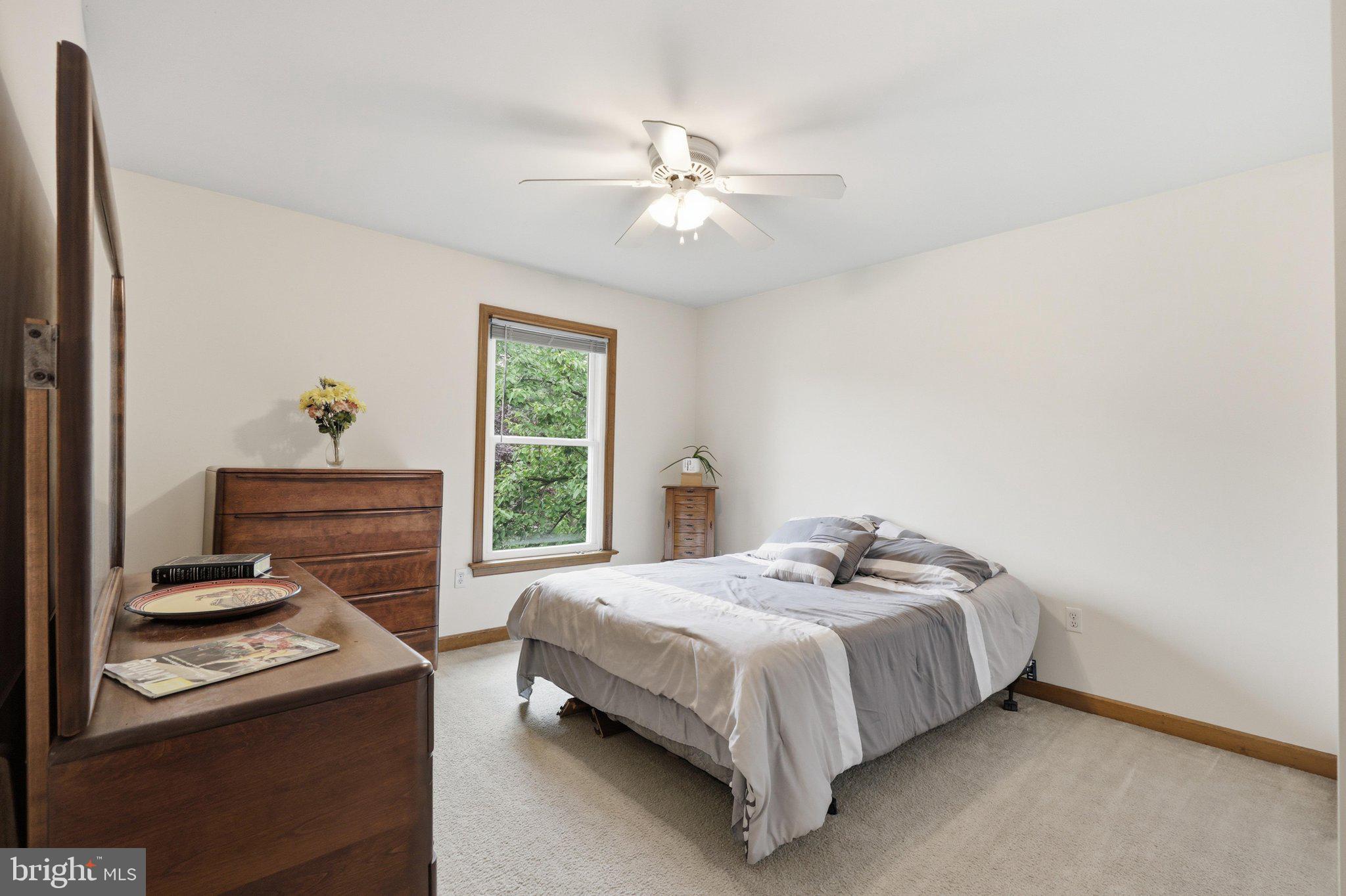 WOODS EDGE - Residential
