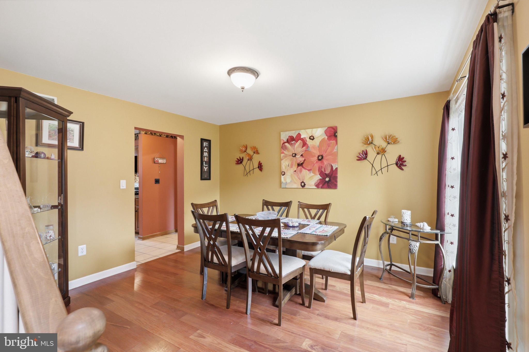 WOODS EDGE - Residential