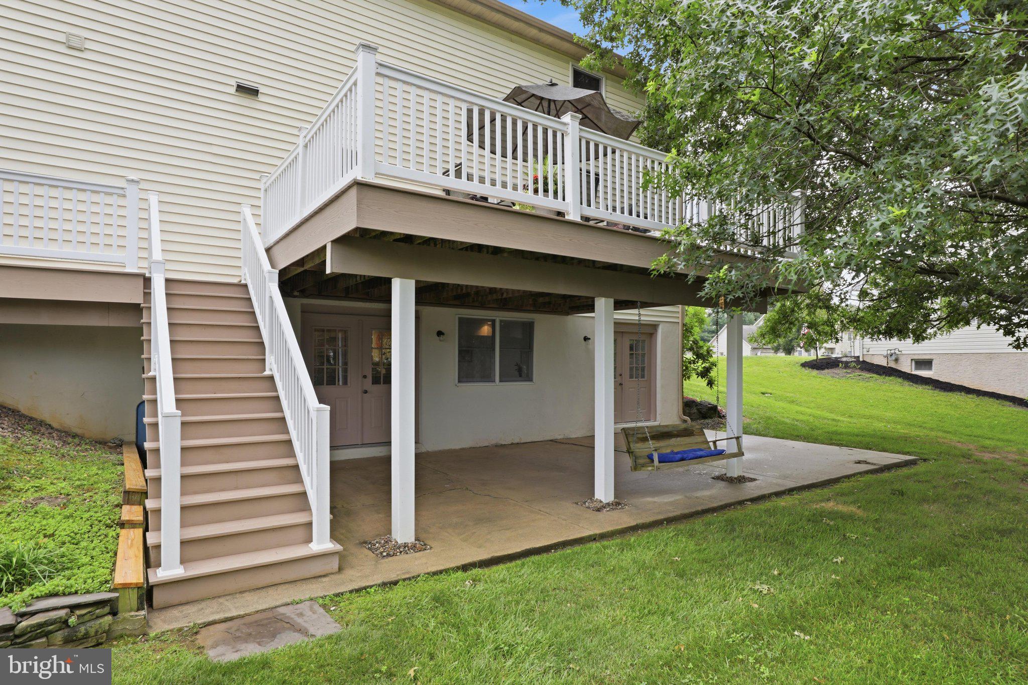 WOODS EDGE - Residential