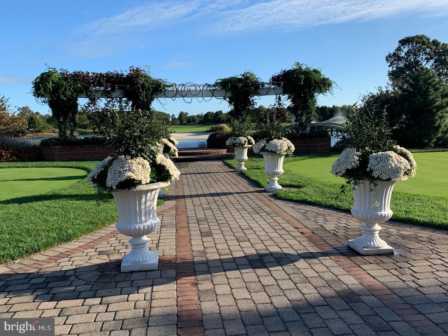 BAYWOOD - Residential