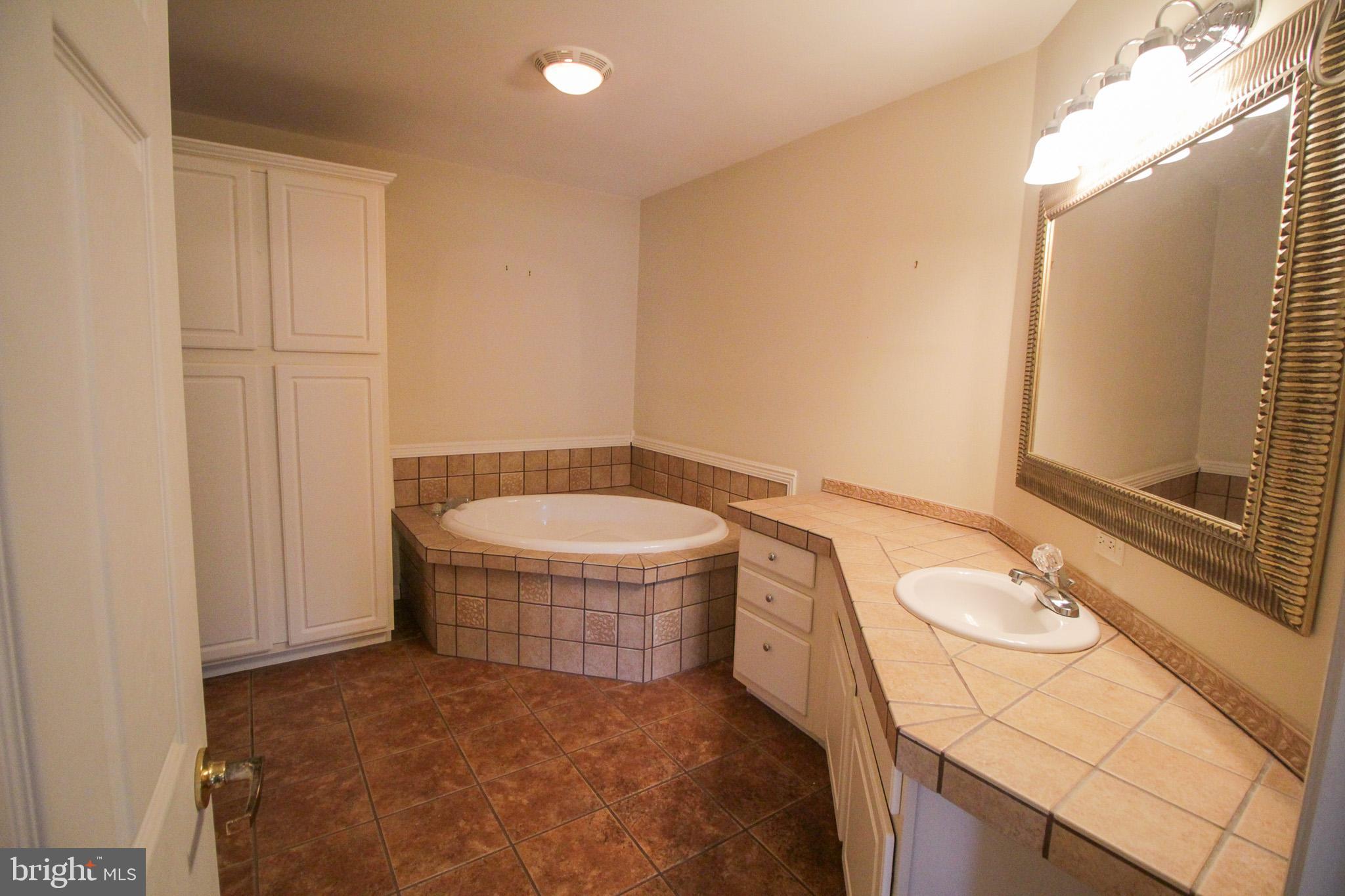 BAYWOOD - Residential