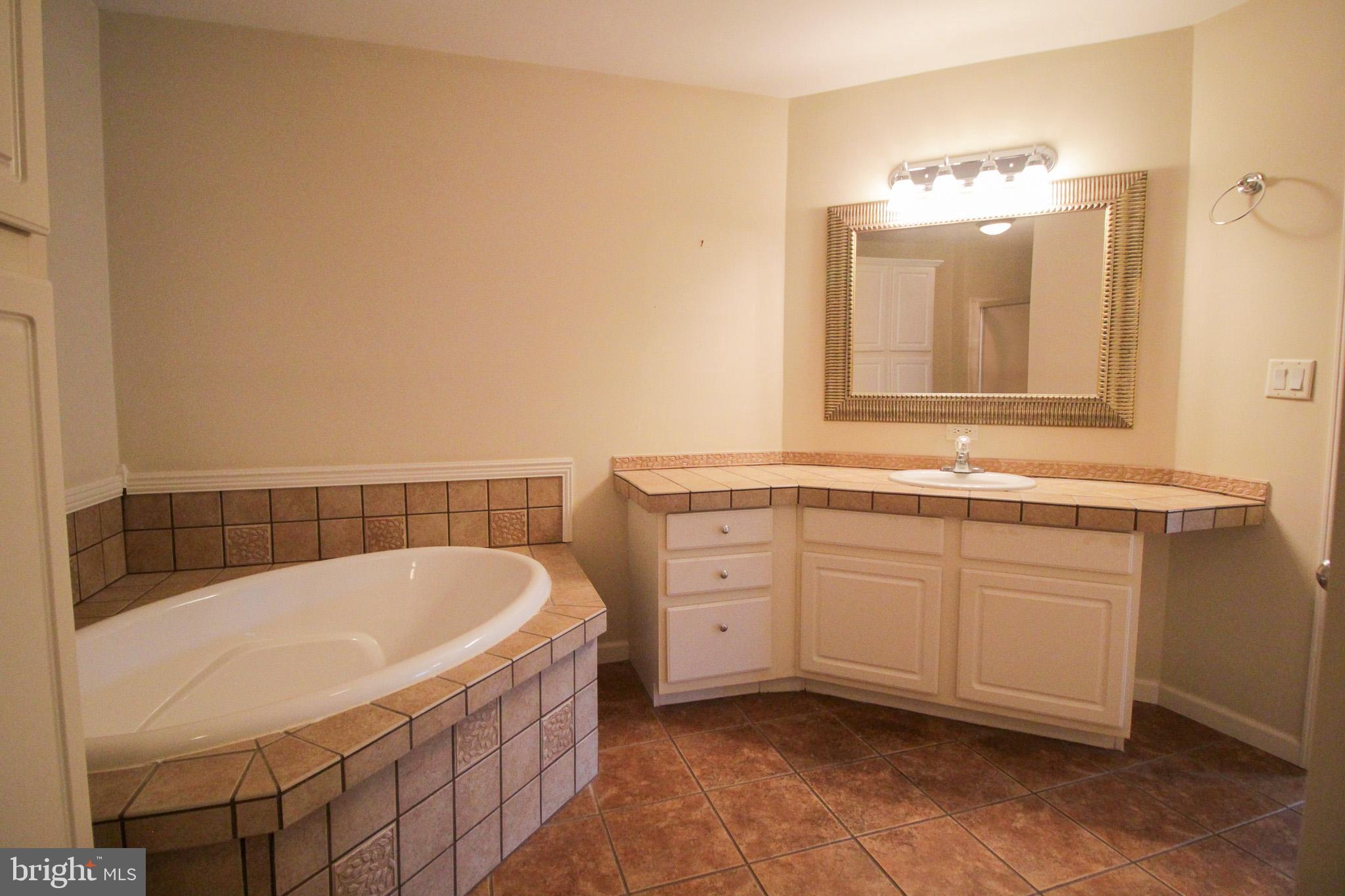 BAYWOOD - Residential