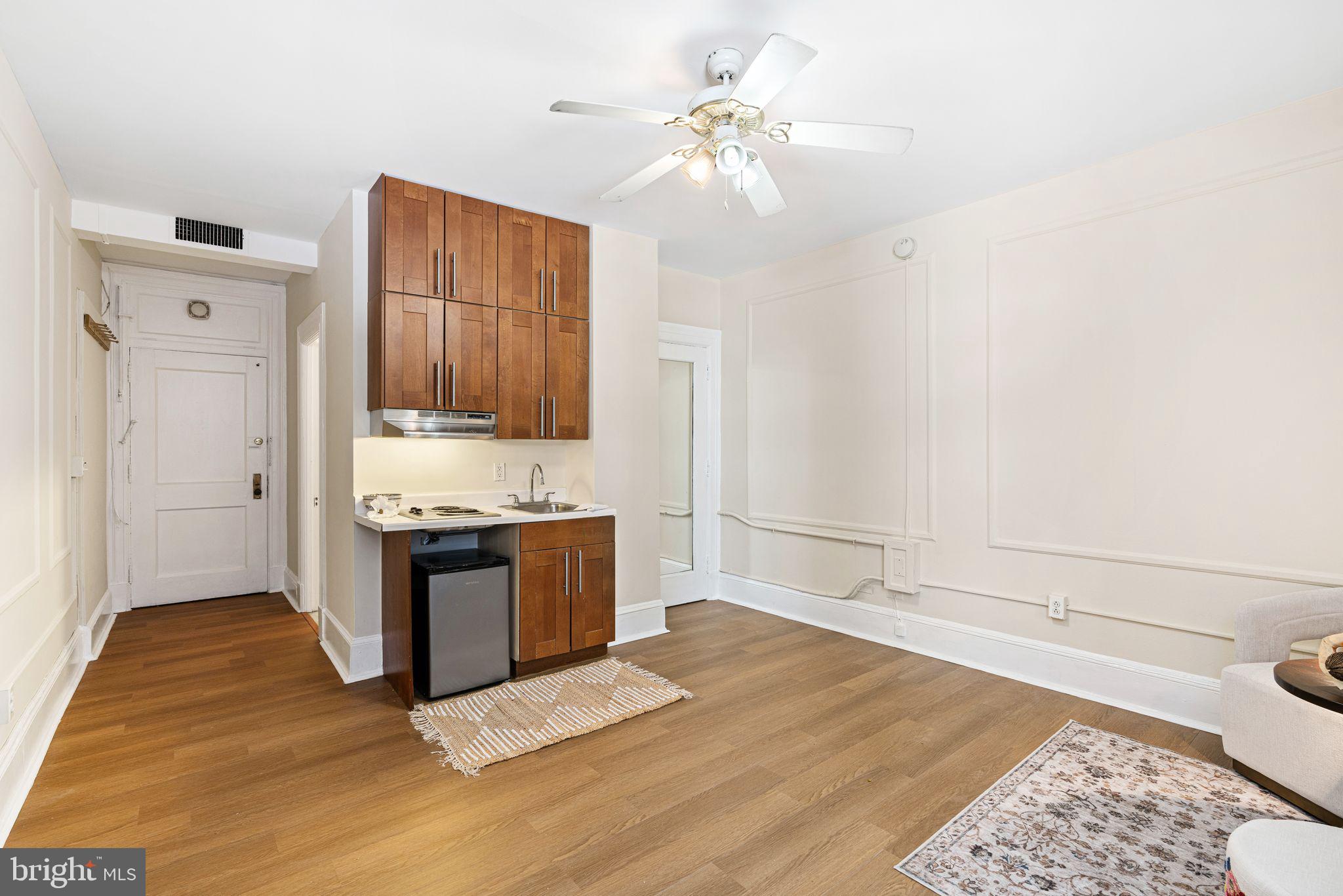 CENTER CITY - Residential Lease