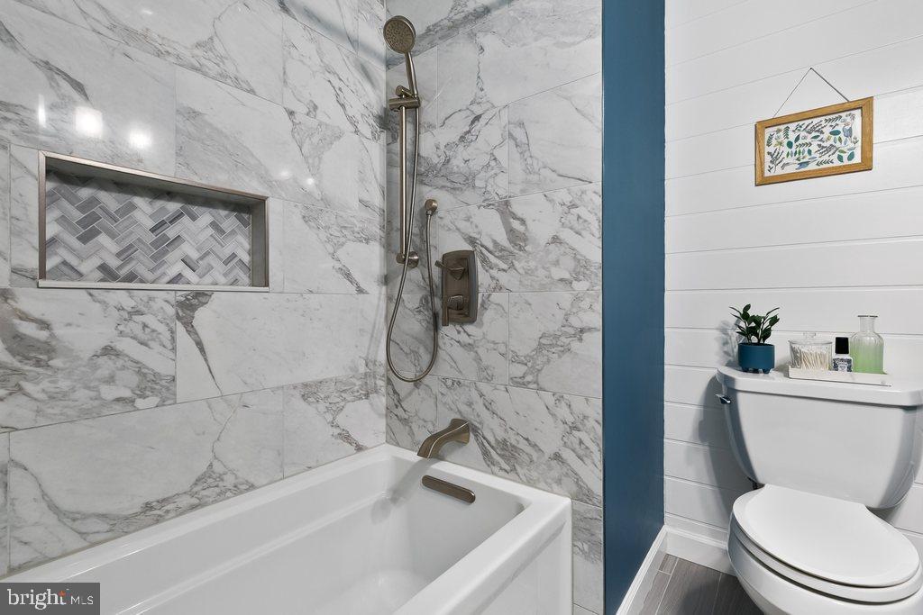 GLEN BURNIE PARK - Residential