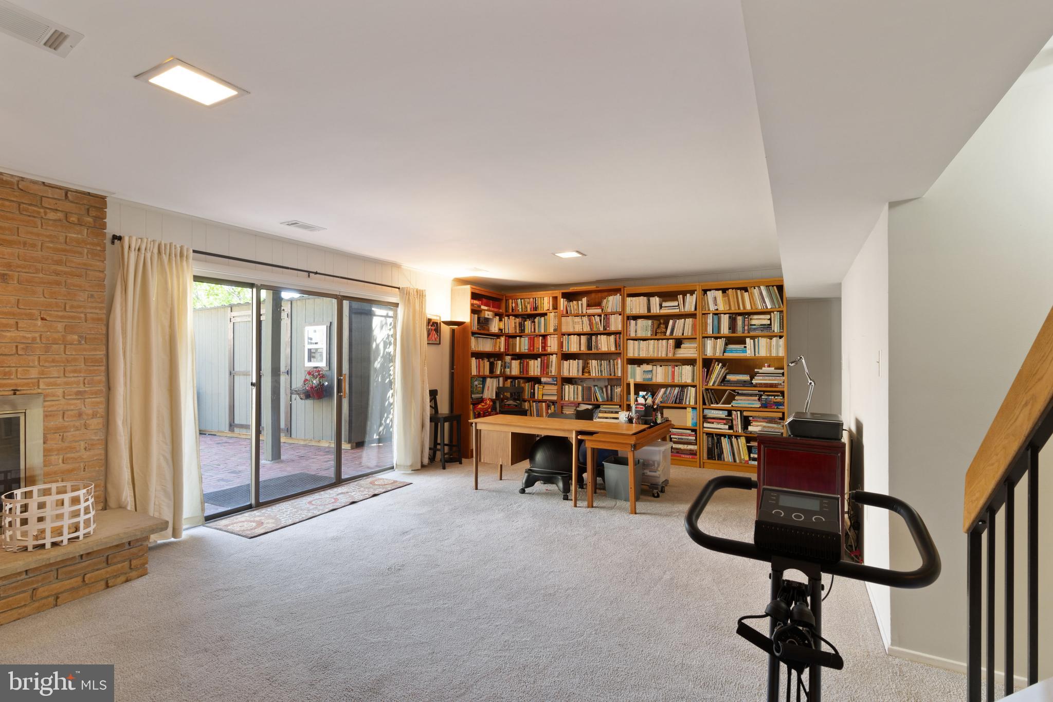CHESTERFIELD MEWS - Residential