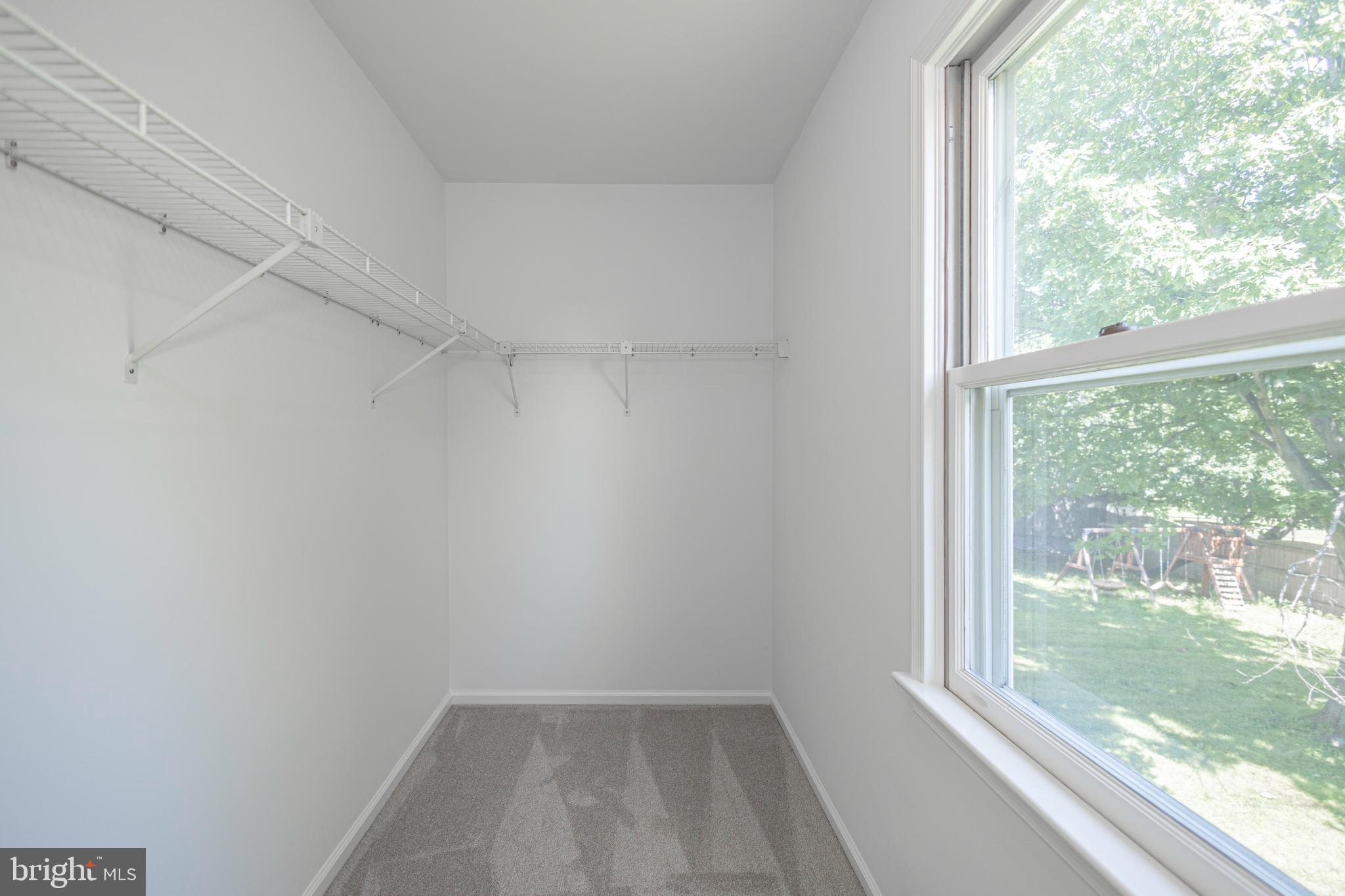 STERLING KNOLL - Residential