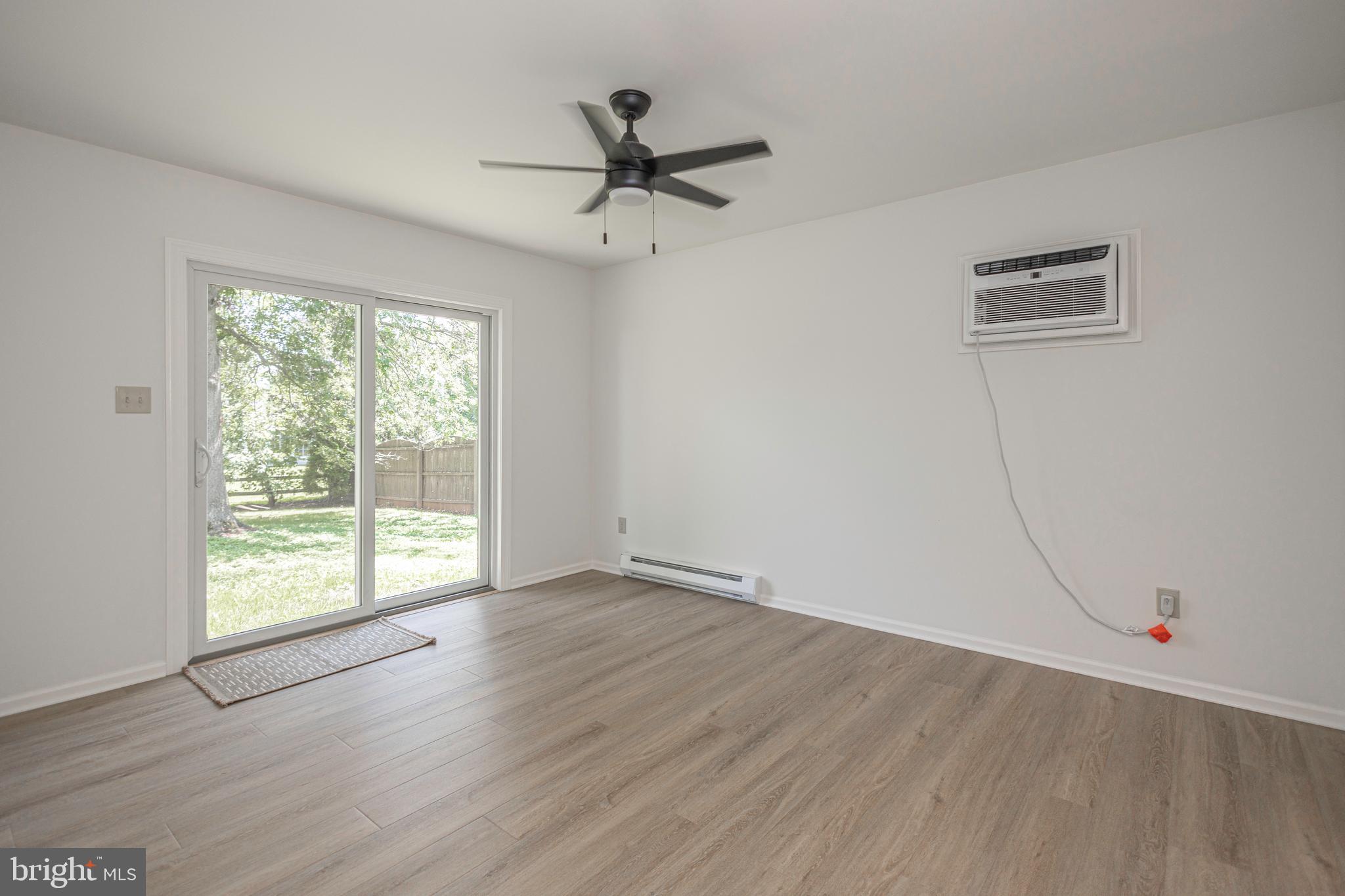 STERLING KNOLL - Residential