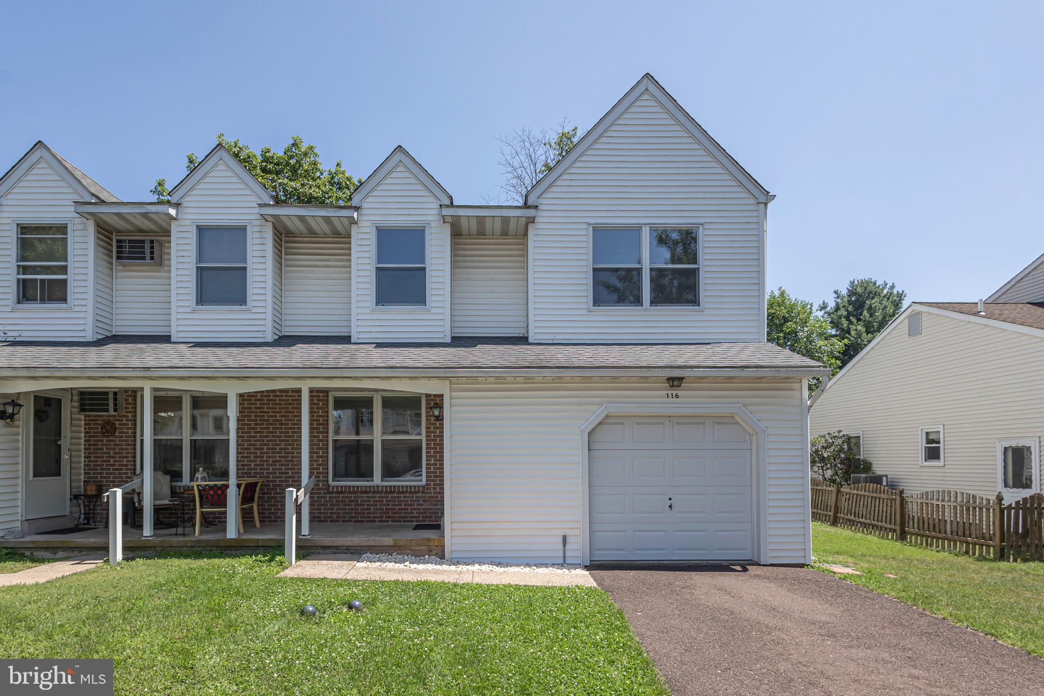 STERLING KNOLL - Residential