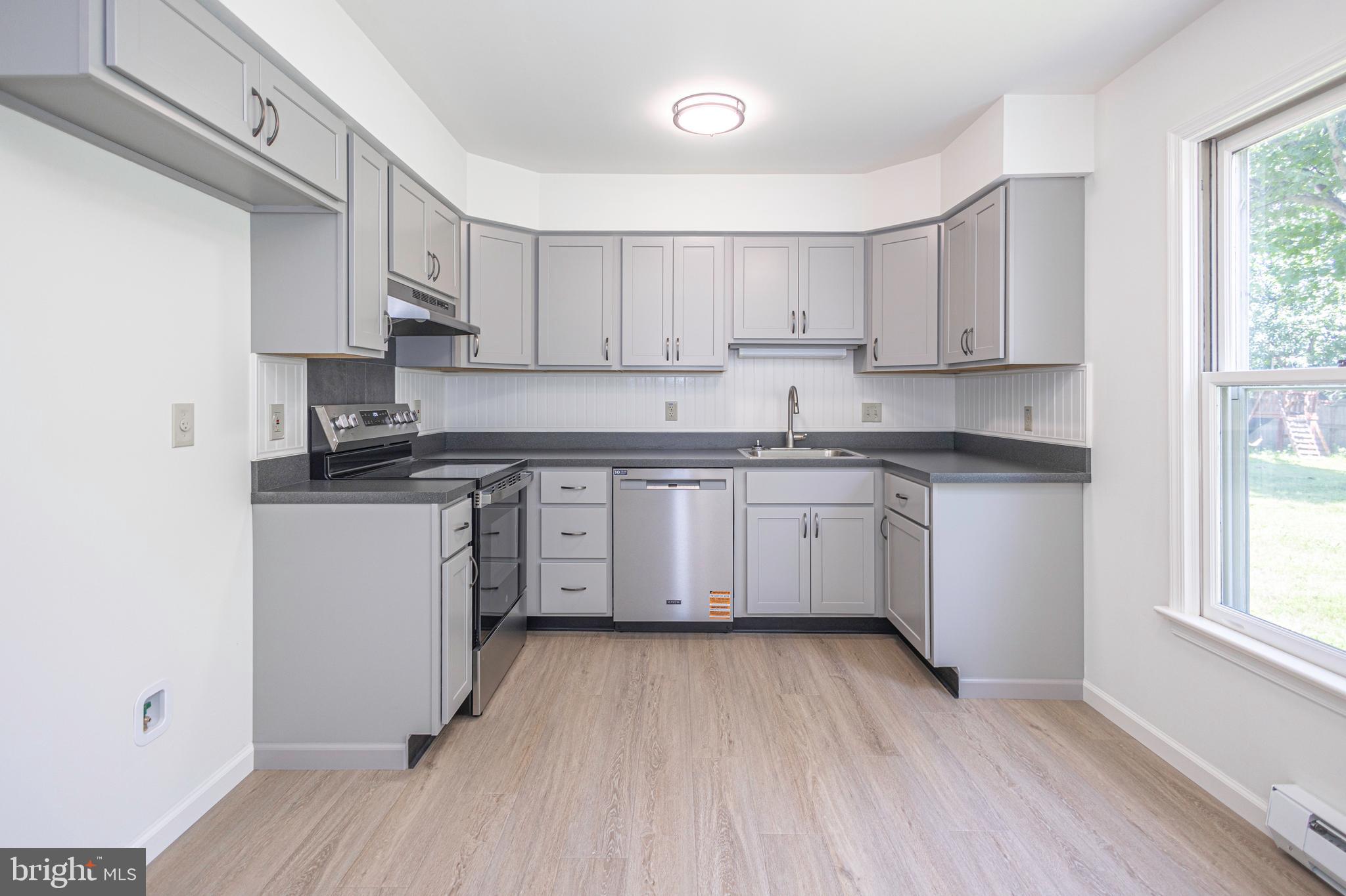 STERLING KNOLL - Residential