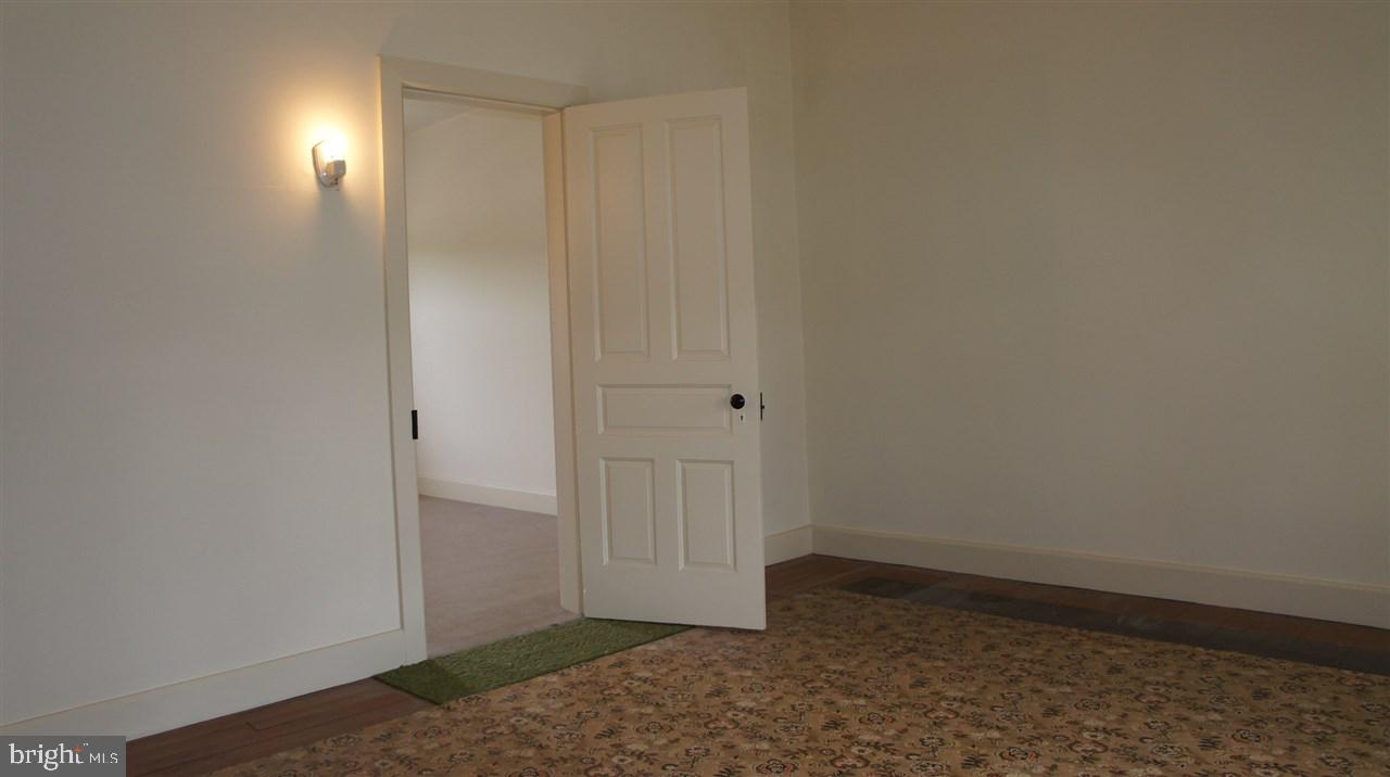 NORTH YORK - Residential