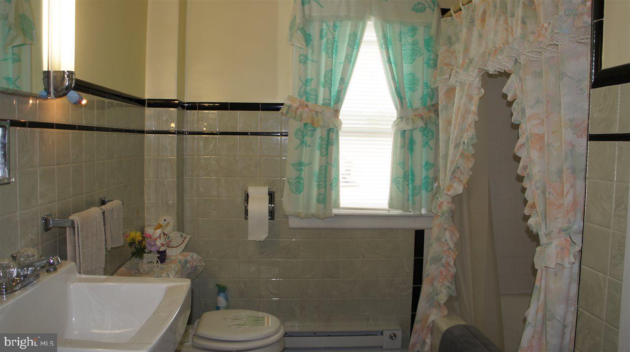 NORTH YORK - Residential