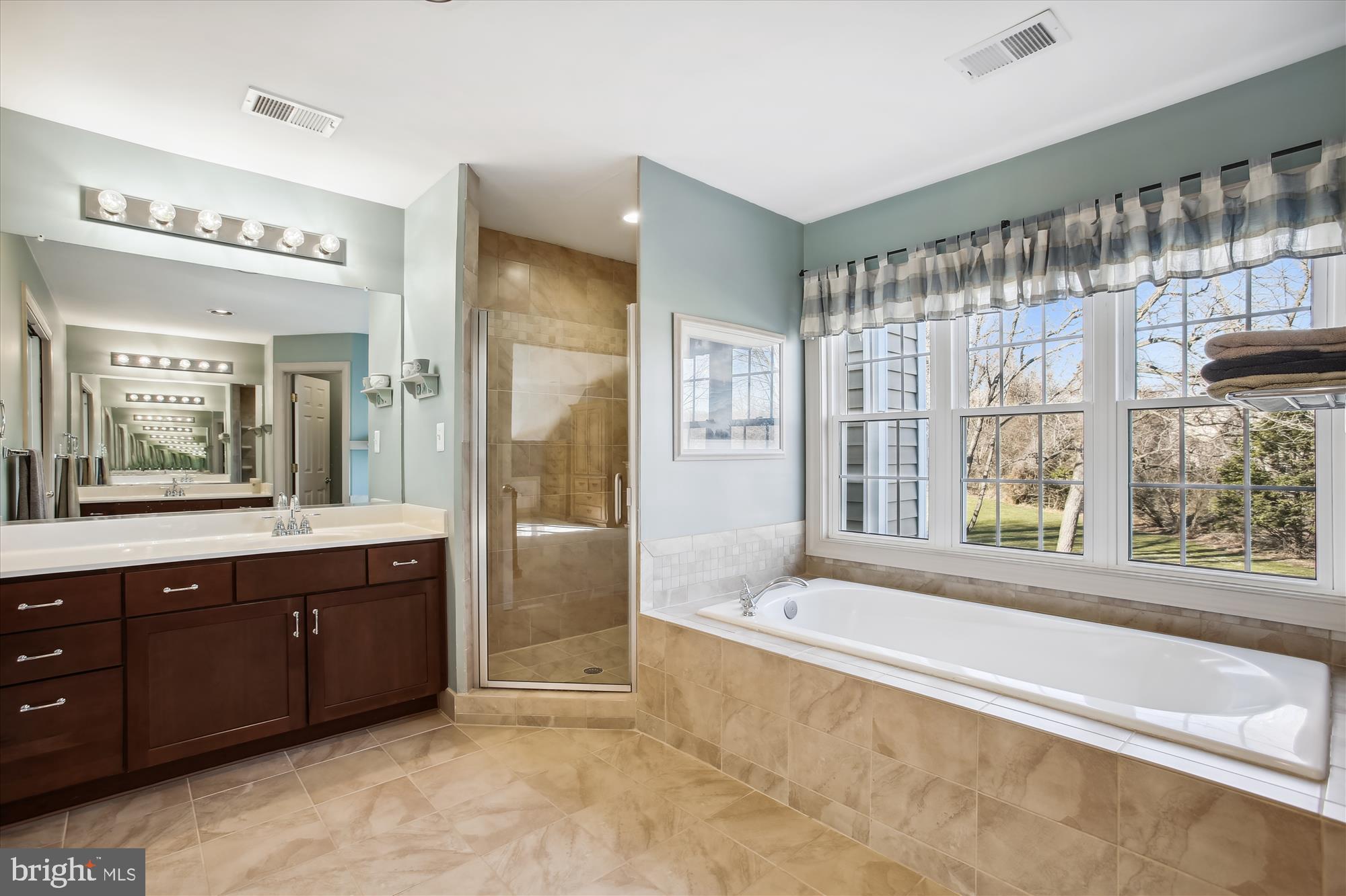 CROSSFIELDS - Residential