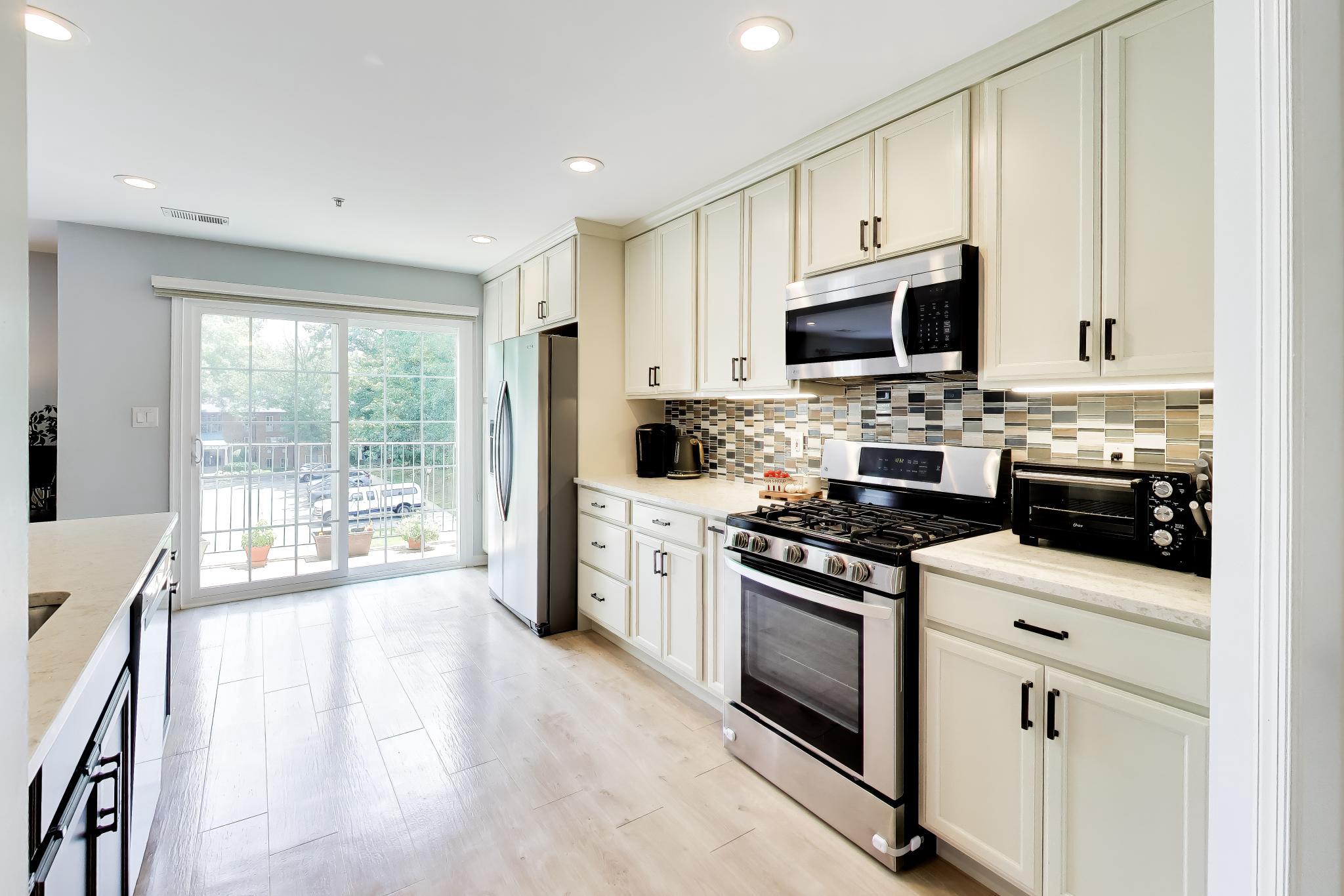GLADE AT HUNTERS WOODS - Residential