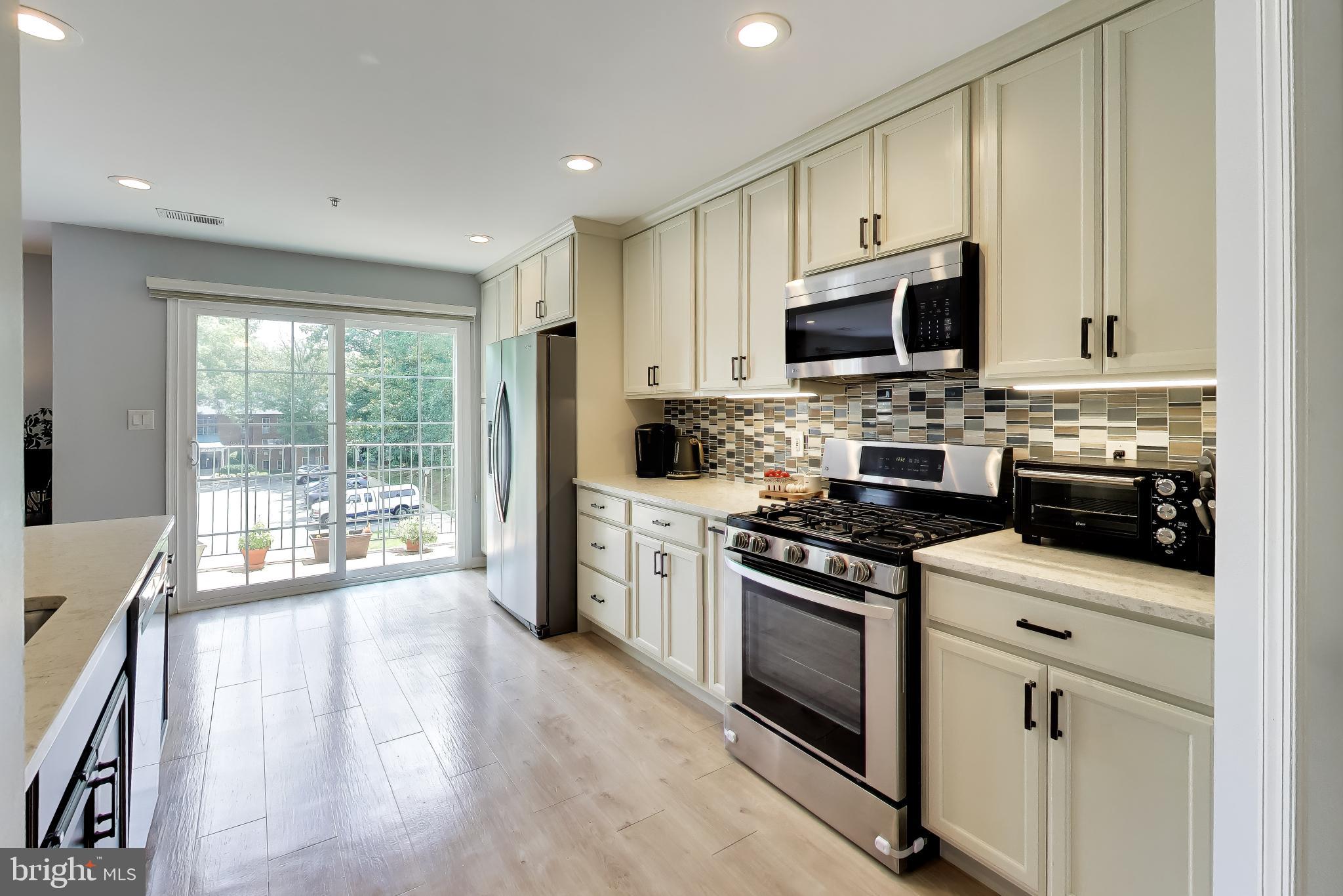 GLADE AT HUNTERS WOODS - Residential