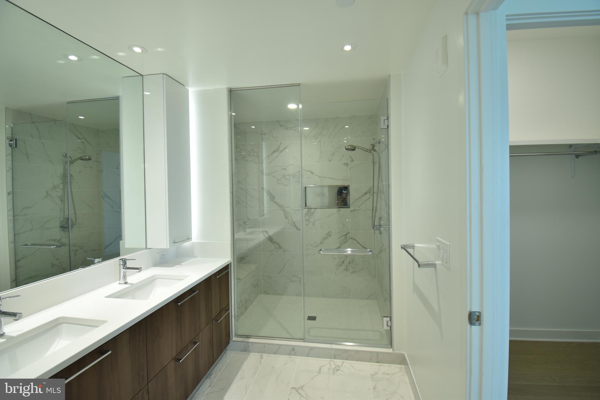 THE BORO TYSONS - Residential