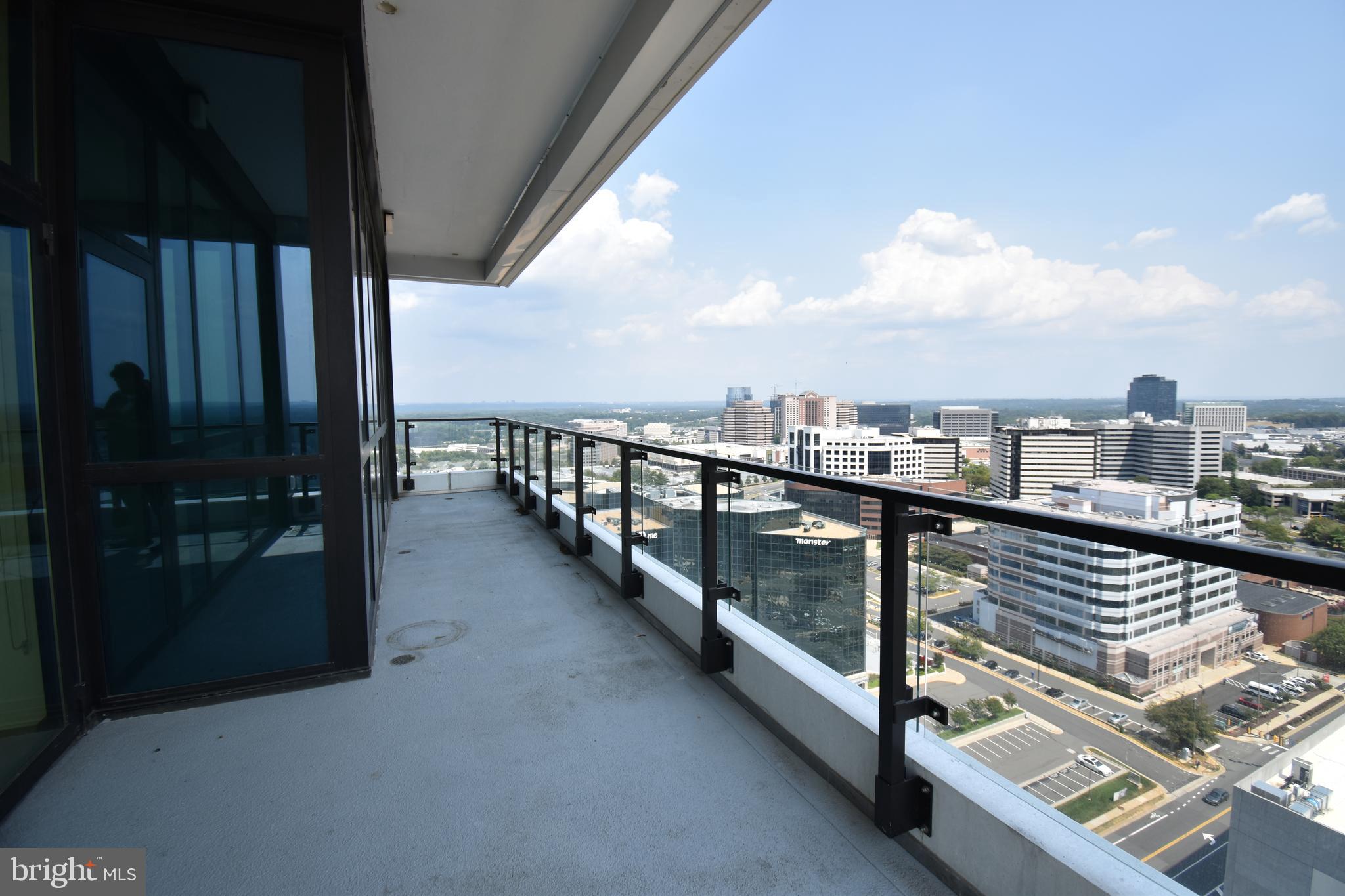 THE BORO TYSONS - Residential