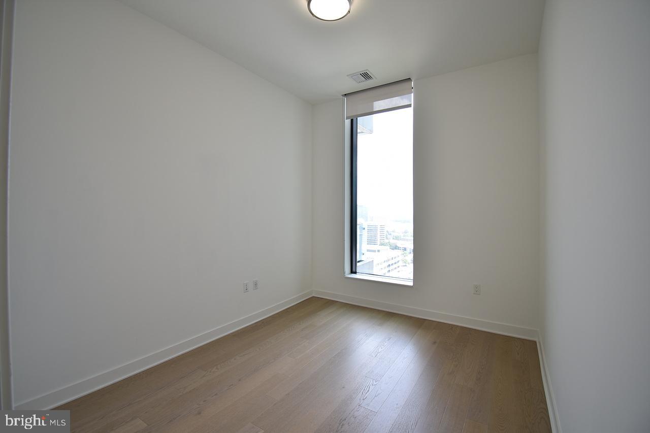 THE BORO TYSONS - Residential