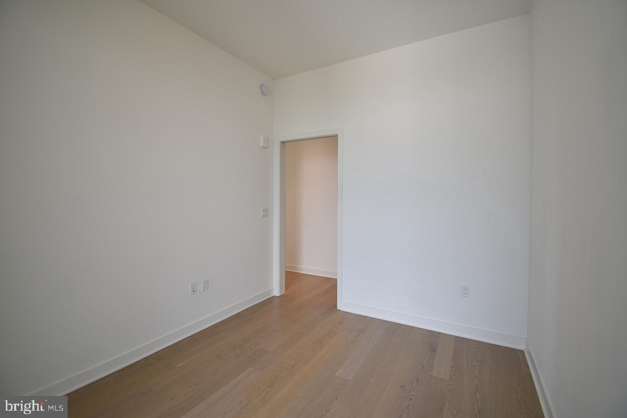 THE BORO TYSONS - Residential