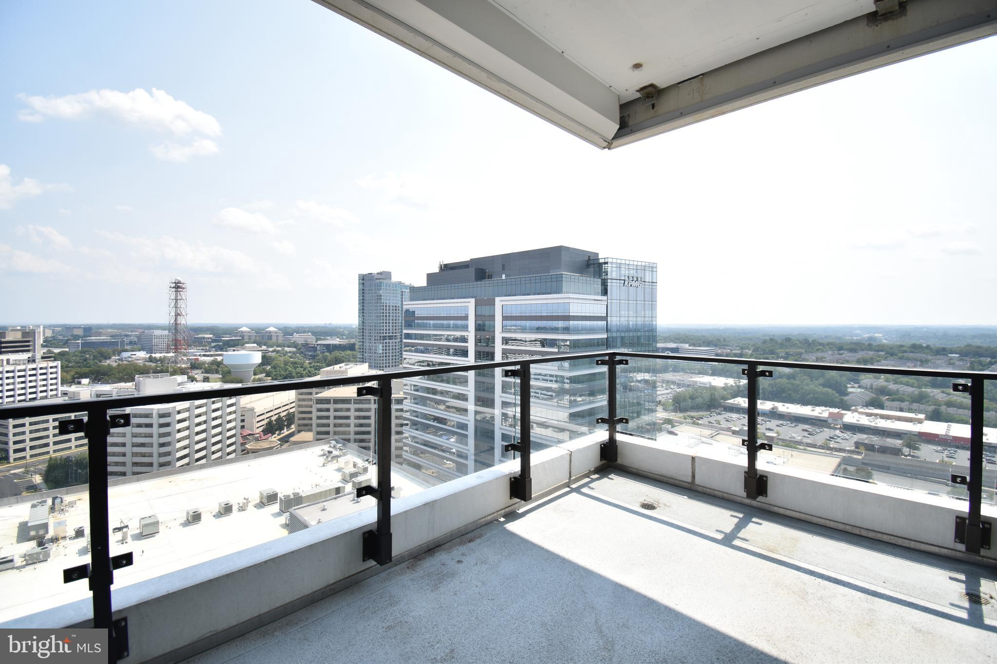 THE BORO TYSONS - Residential