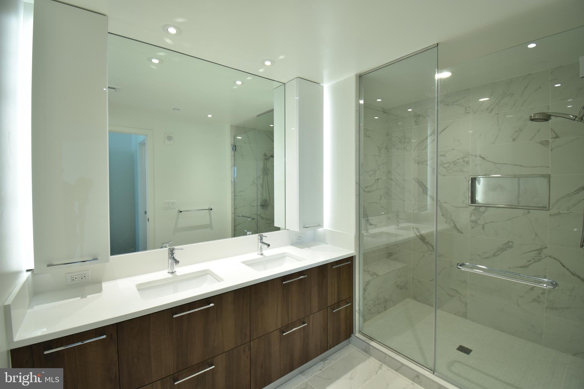 THE BORO TYSONS - Residential