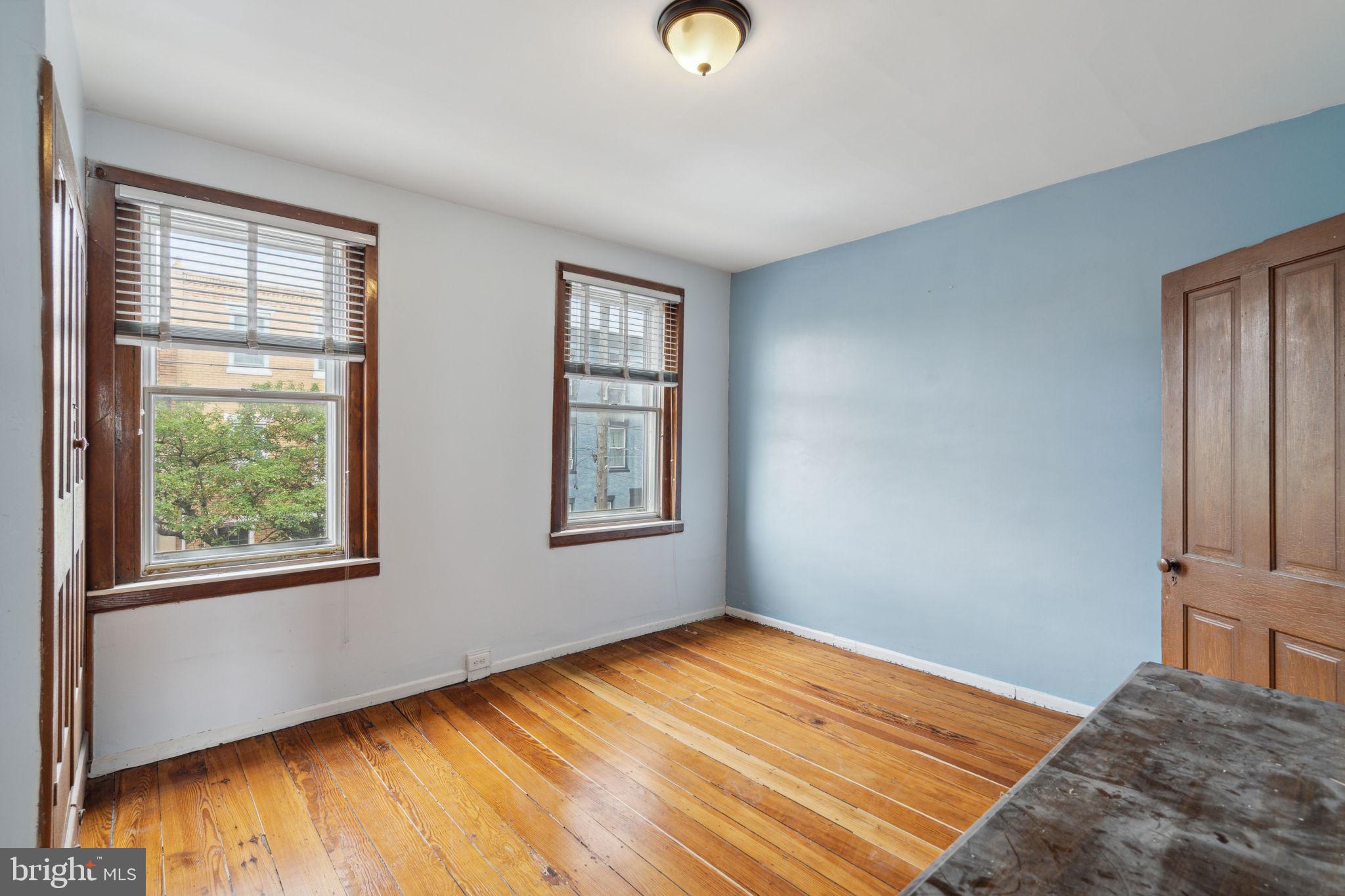 PORT RICHMOND - Residential