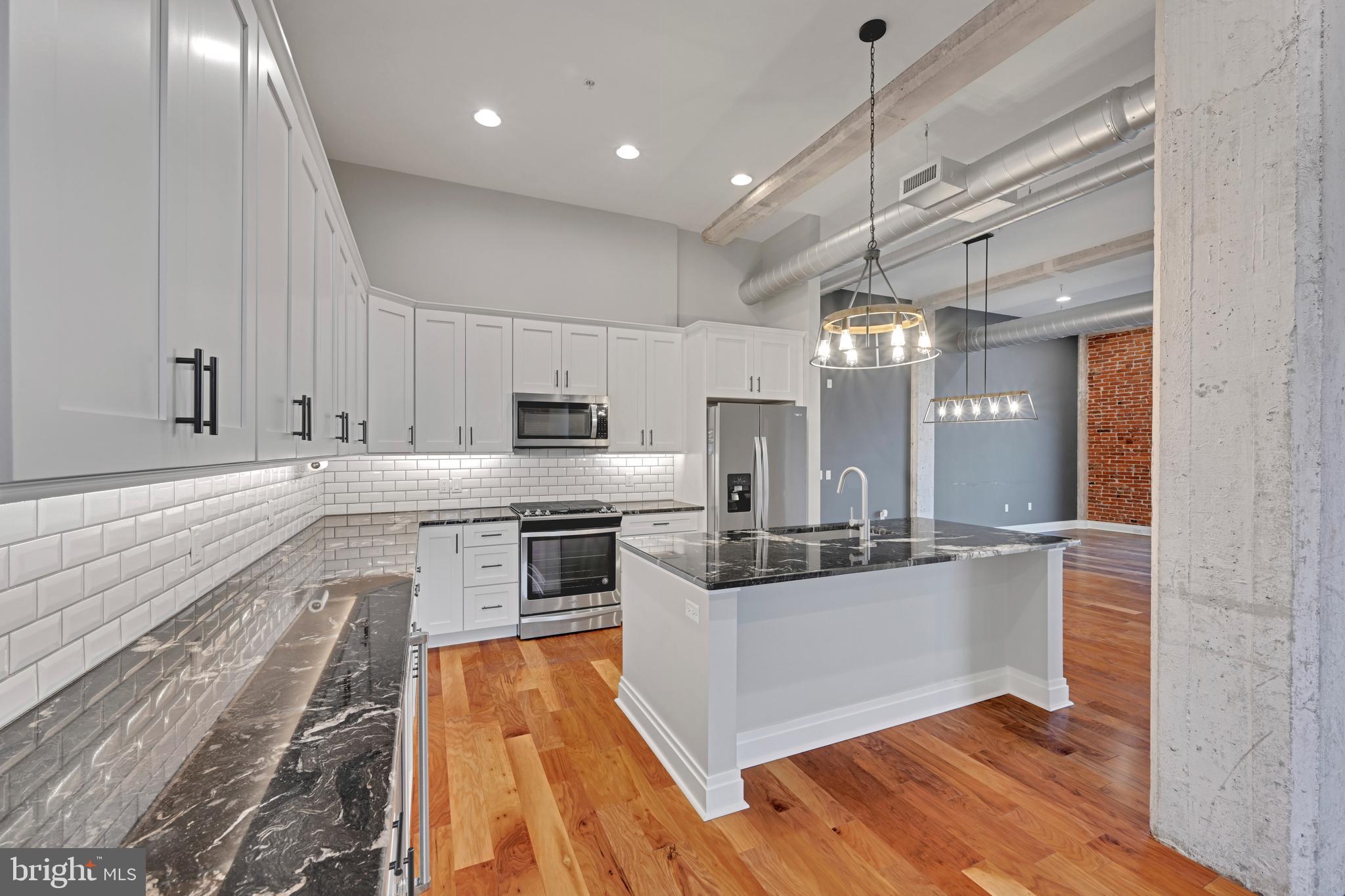 LANCASTER - Residential Lease