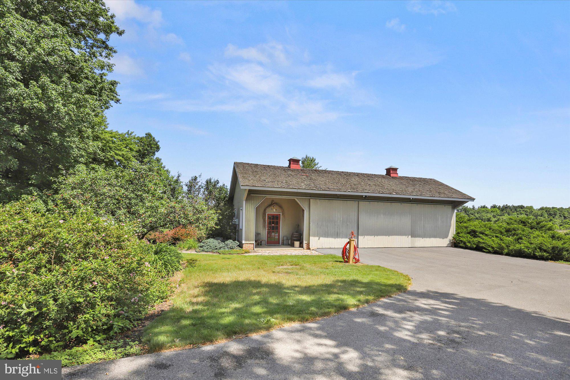 NEWVILLE - Residential
