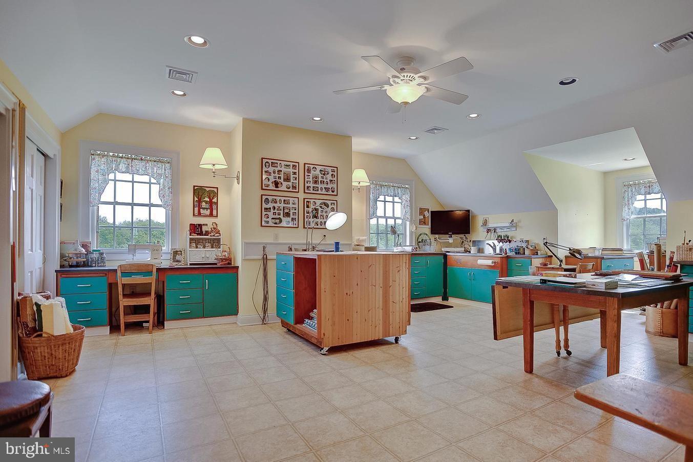 NEWVILLE - Residential