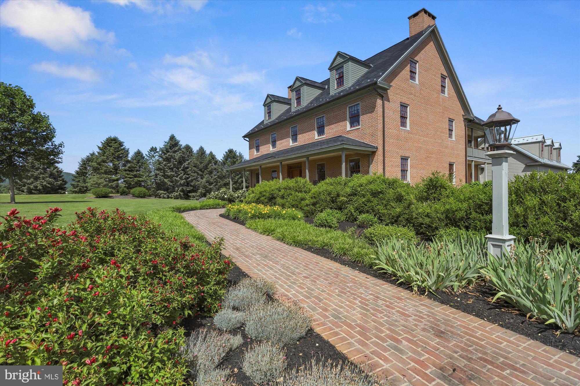 NEWVILLE - Residential