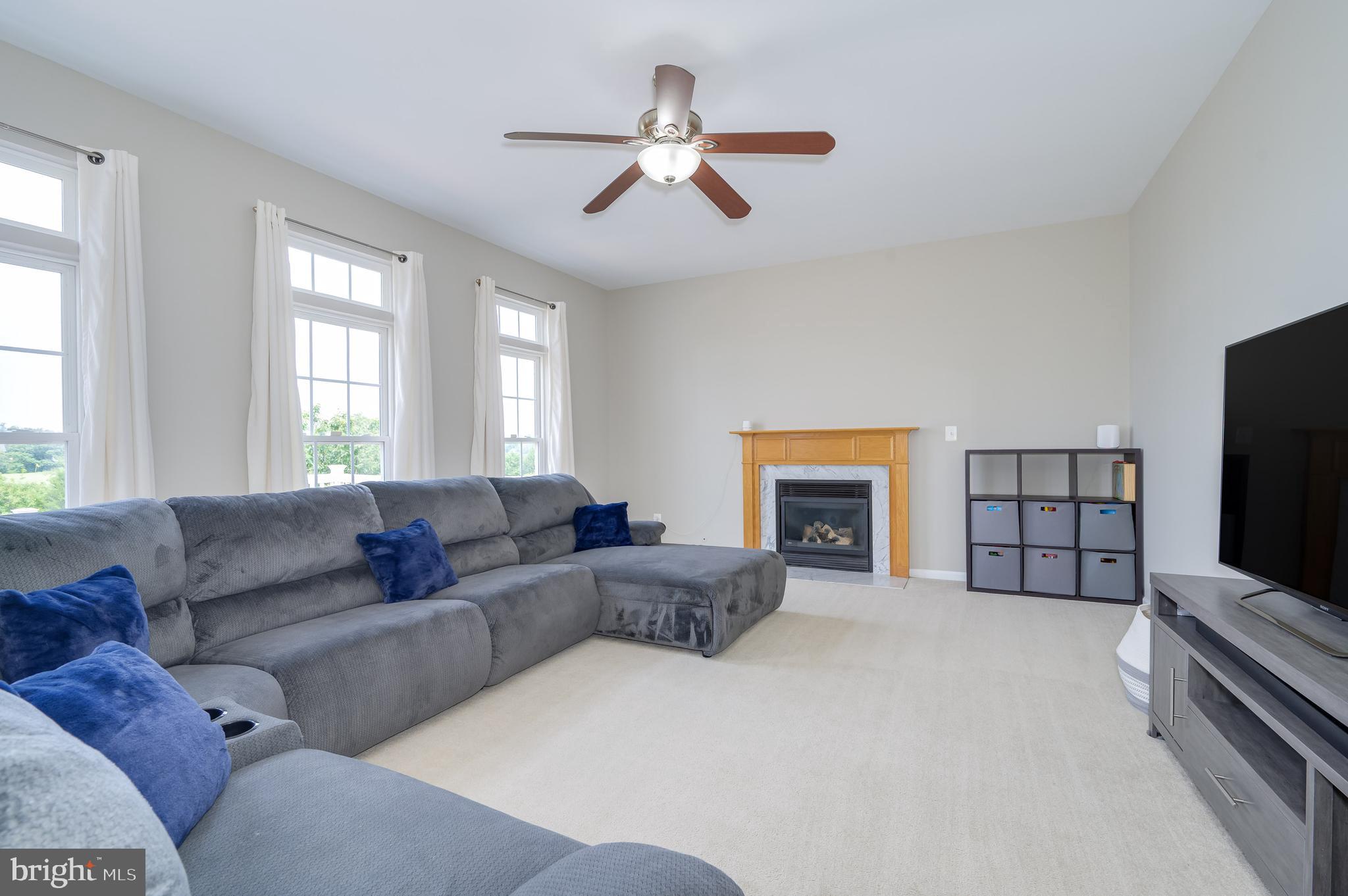 LOCUST HILL - Residential