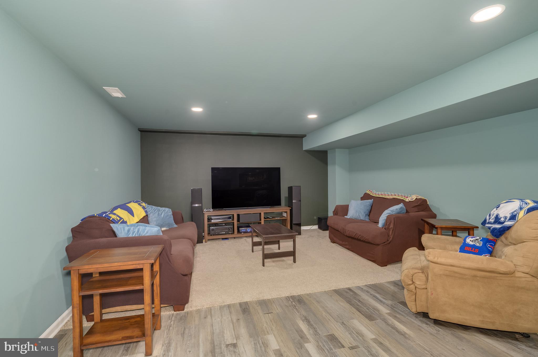 LOCUST HILL - Residential
