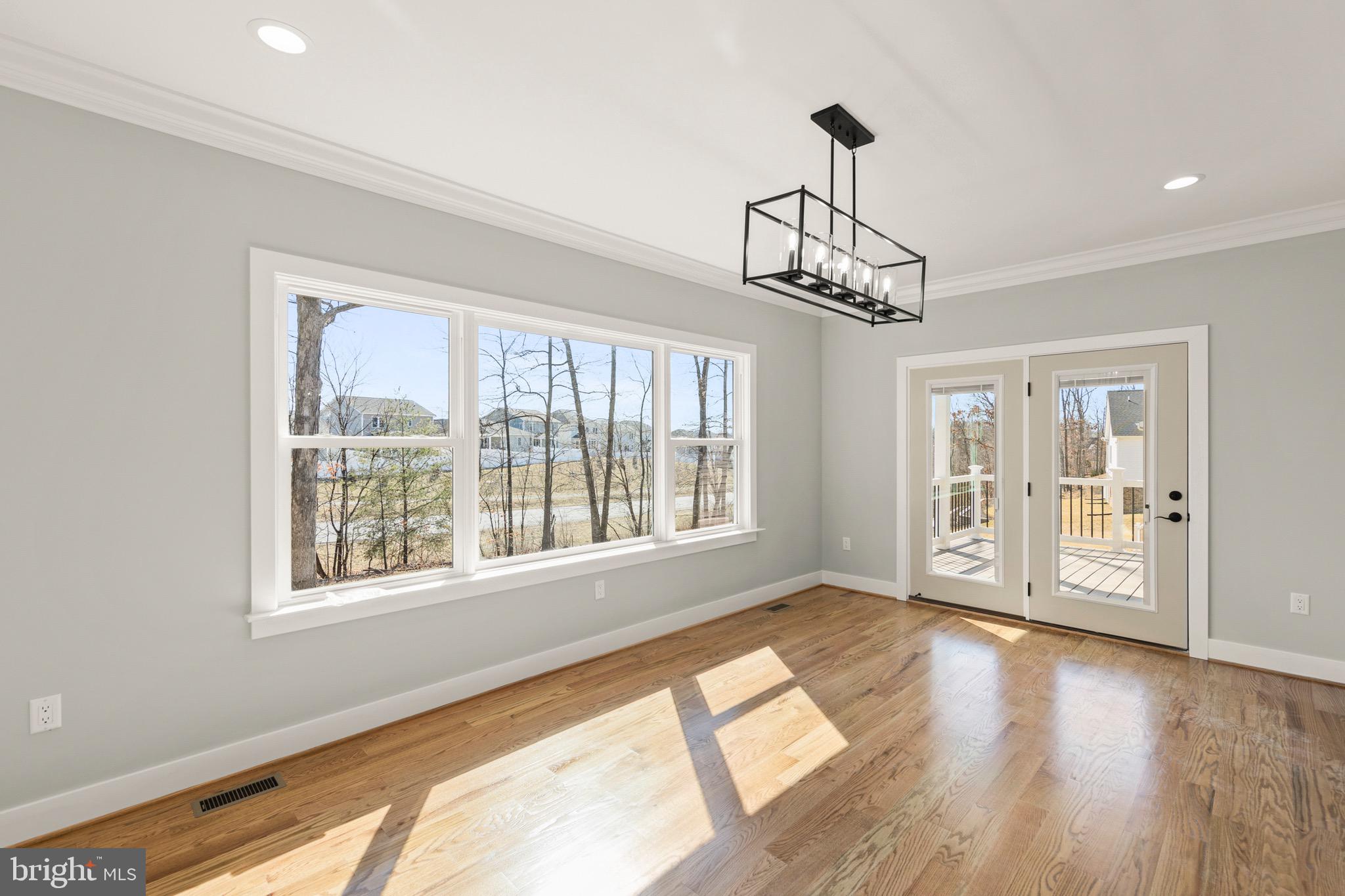 RAVEN POINTE - Residential