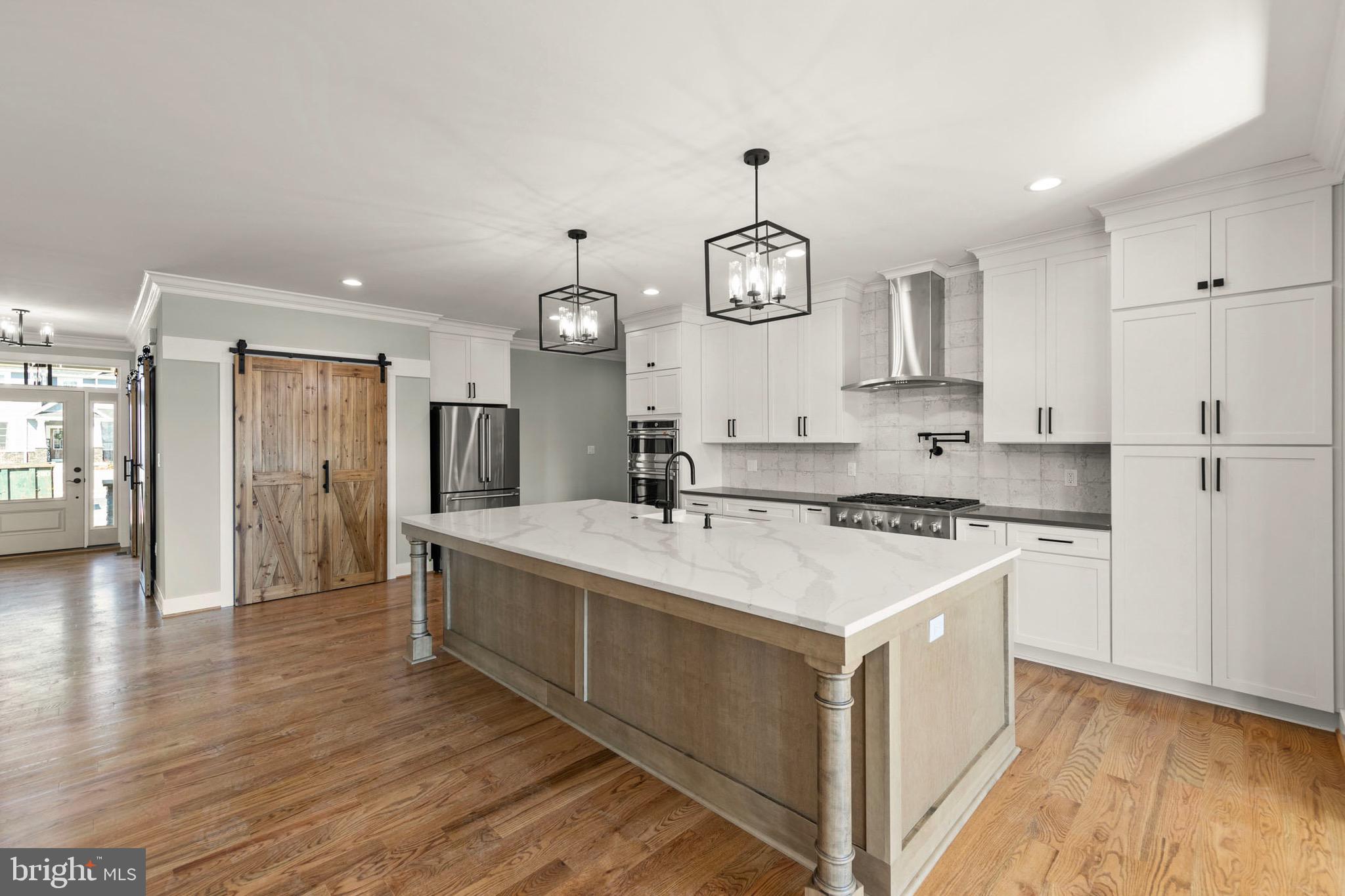 RAVEN POINTE - Residential