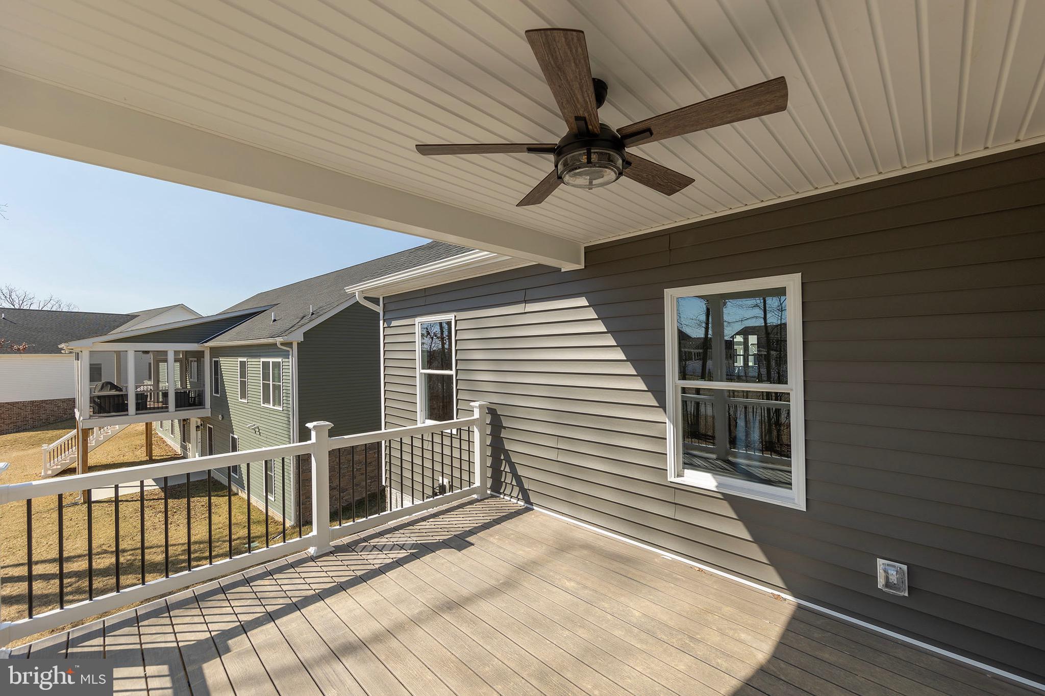 RAVEN POINTE - Residential