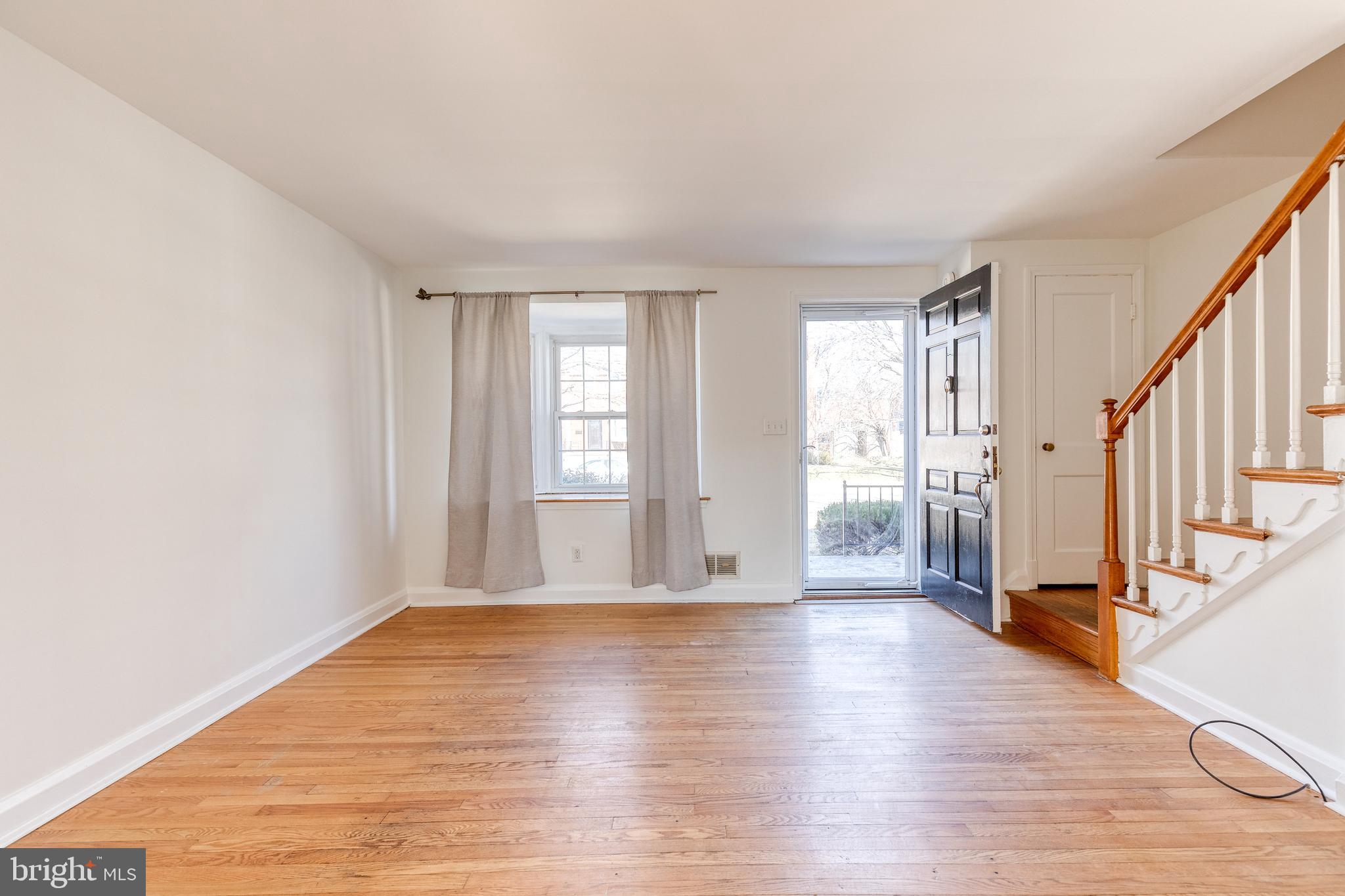 KNETTISHALL - Residential Lease