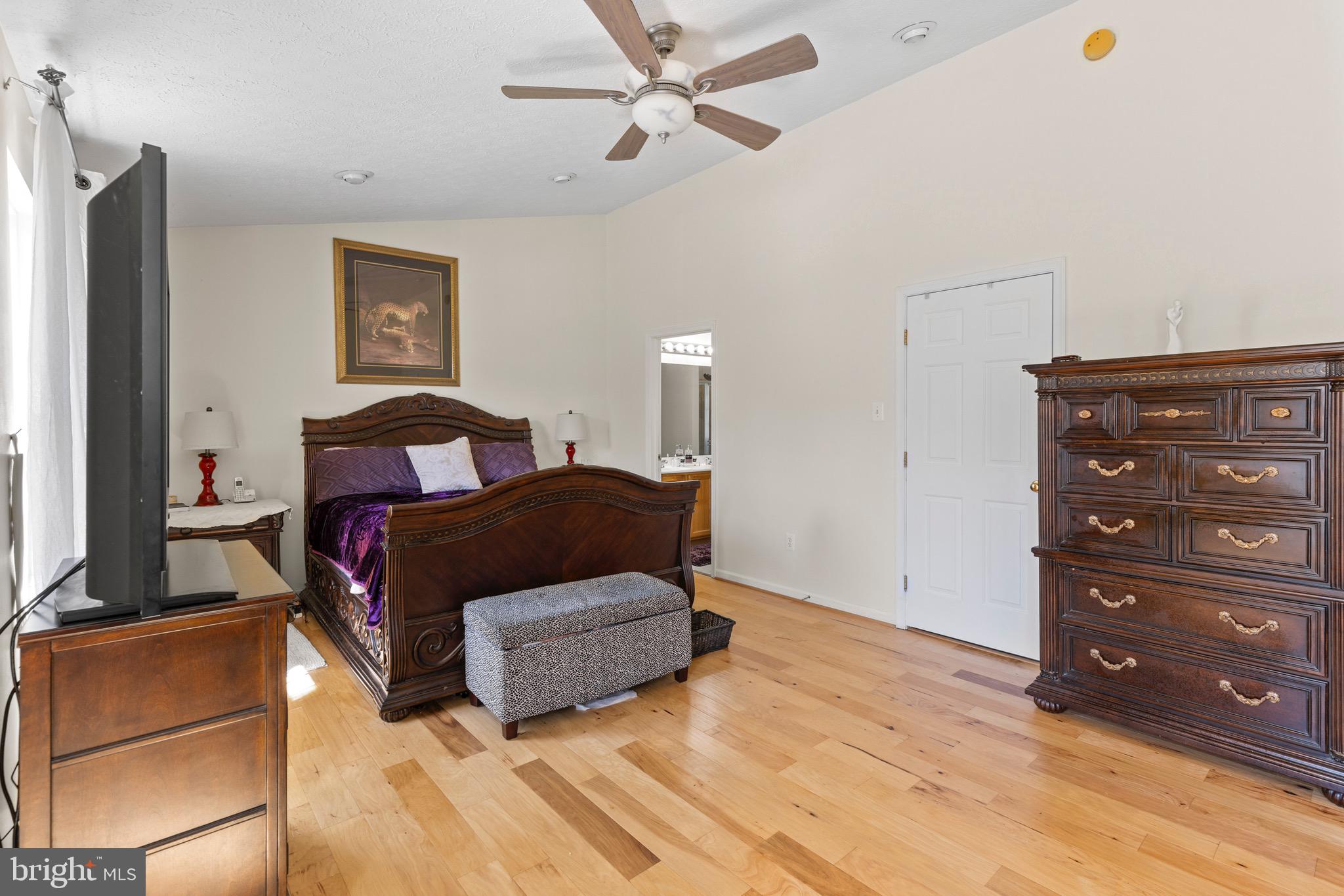 FOREST OAKS - Residential