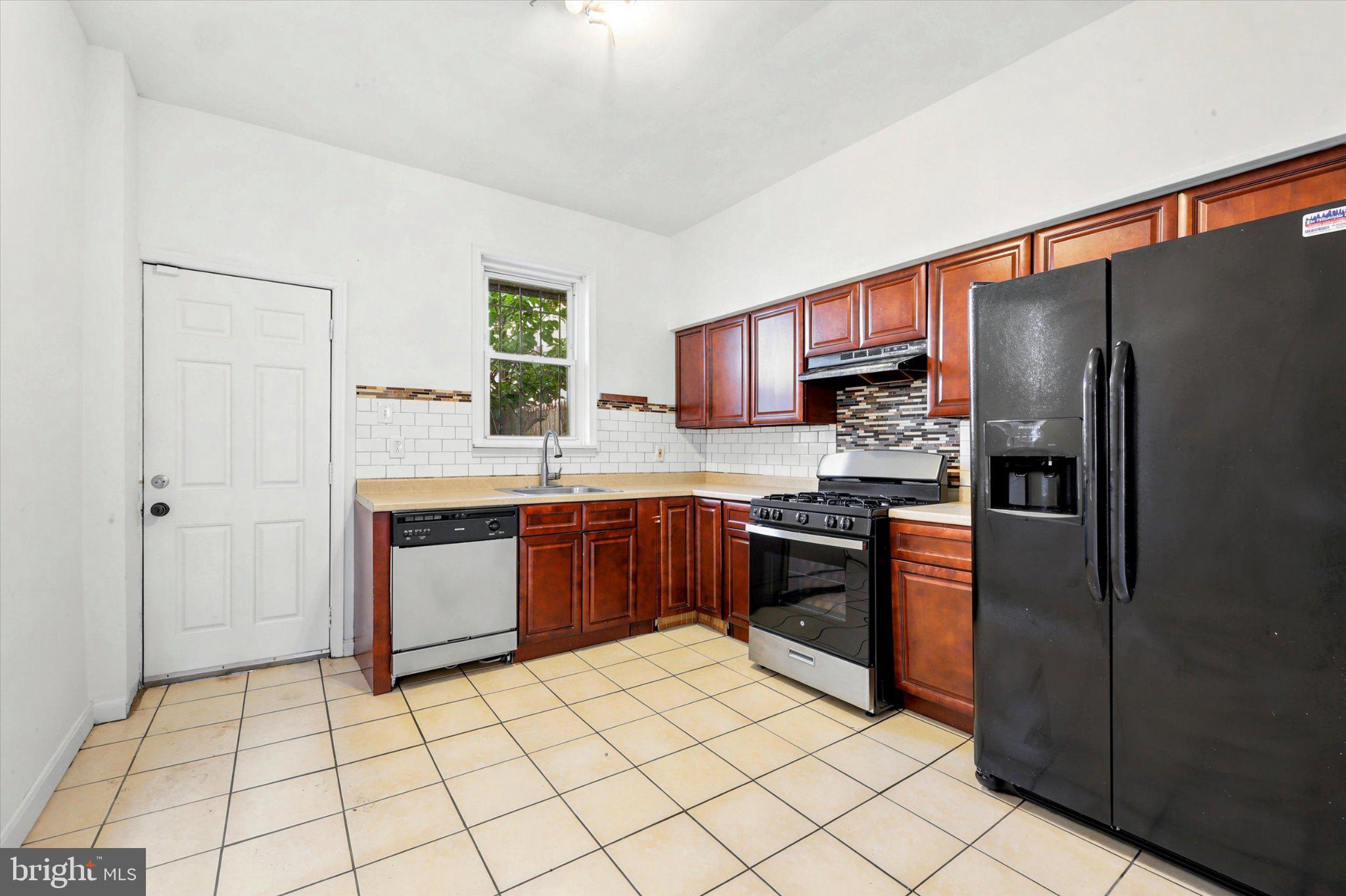 POINT BREEZE - Residential
