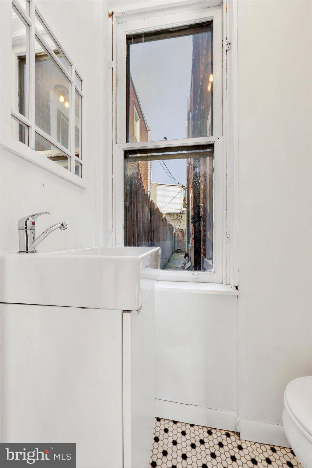 POINT BREEZE - Residential